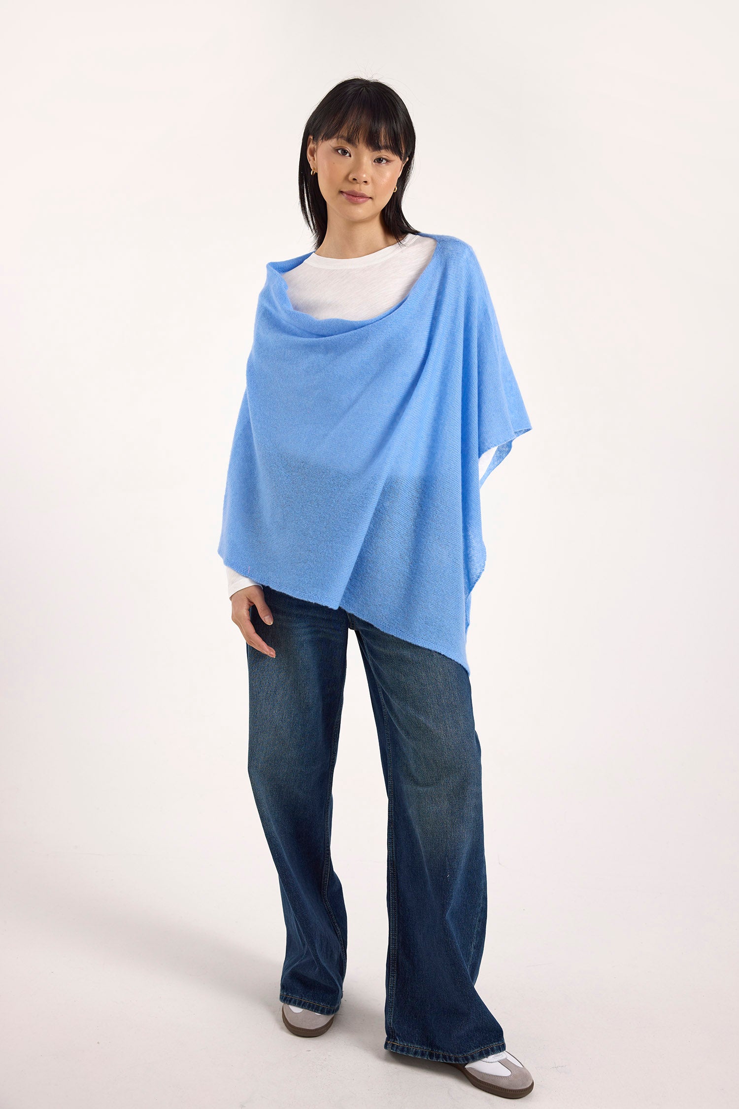 SNUGGLE PONCHO
