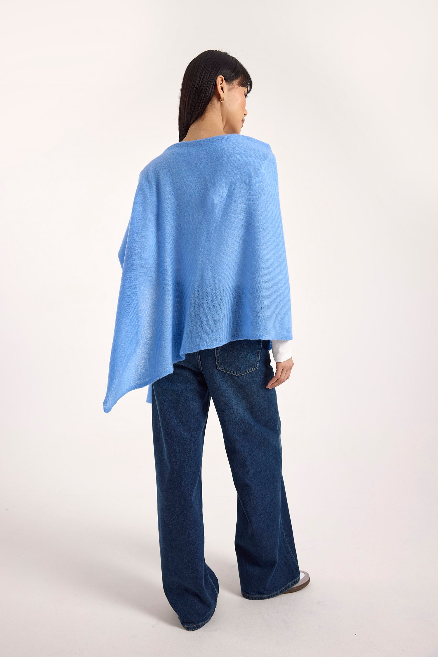 SNUGGLE PONCHO