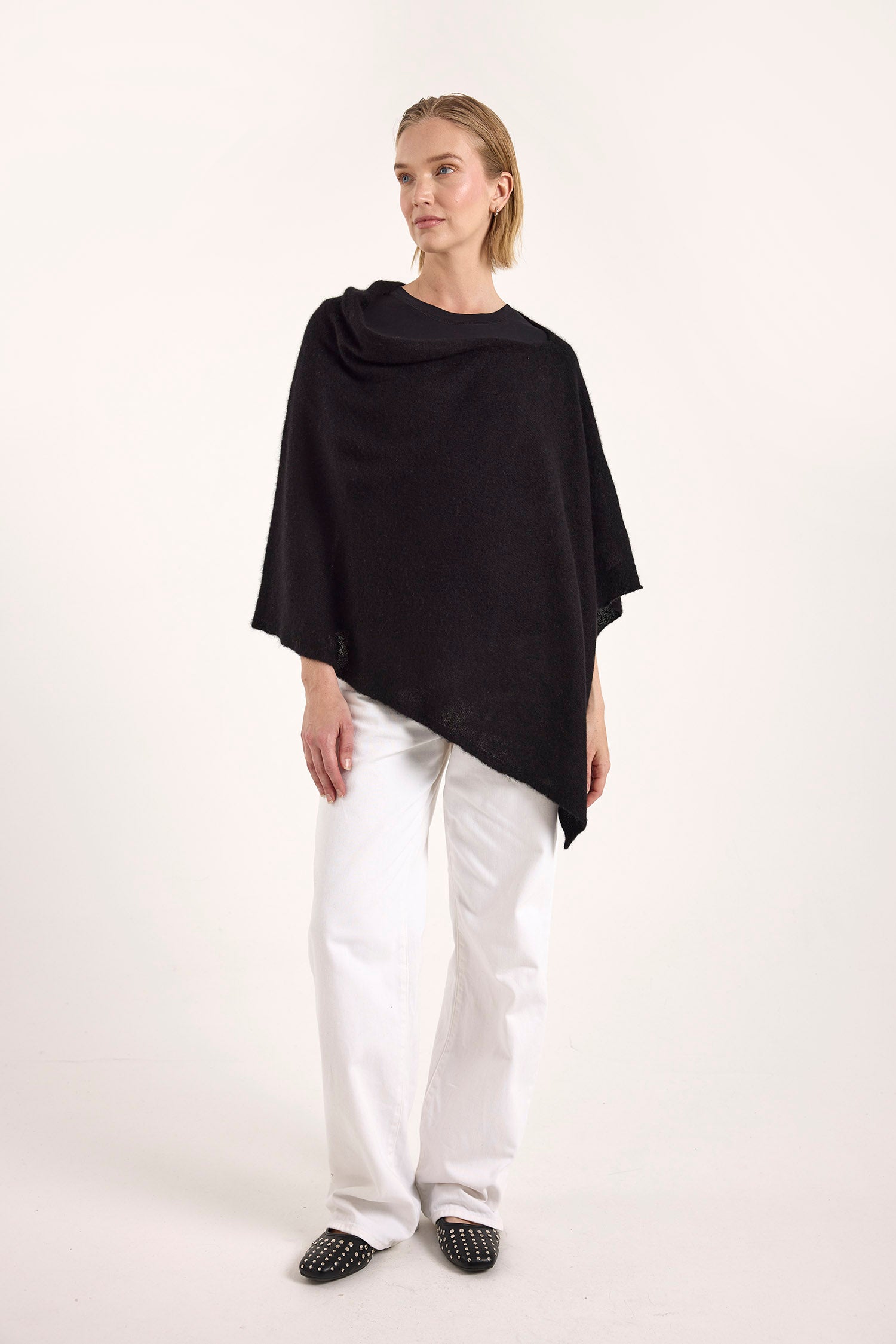 SNUGGLE PONCHO