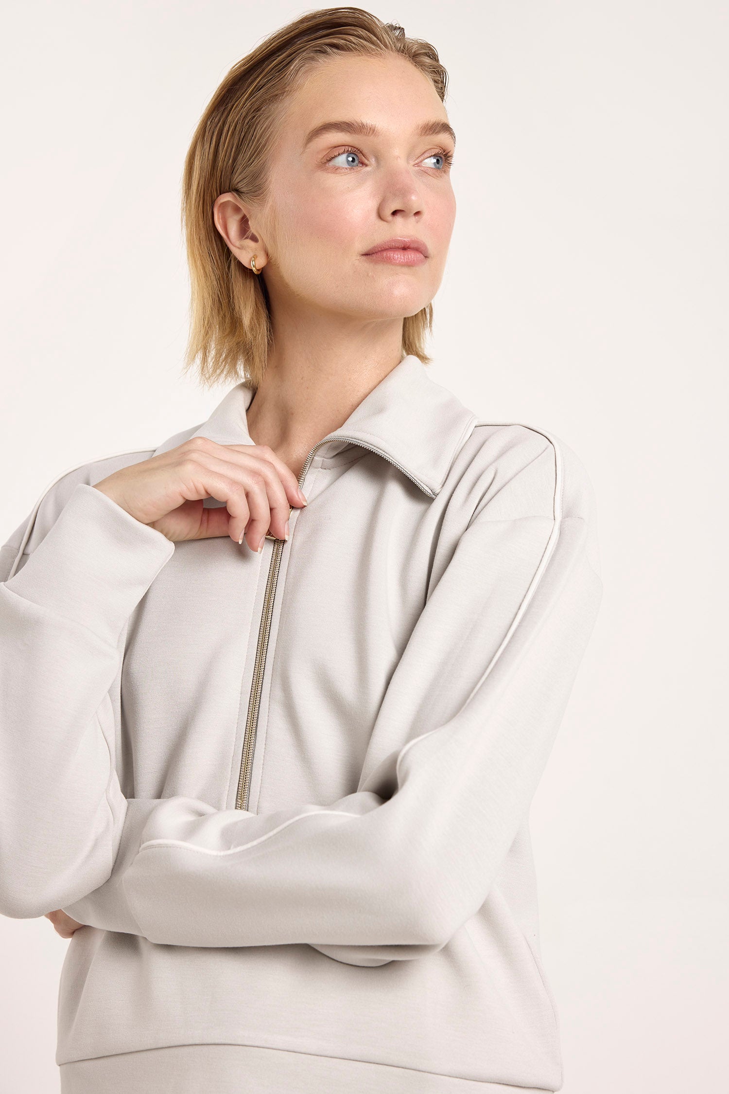 PIPING DETAIL HALF ZIP