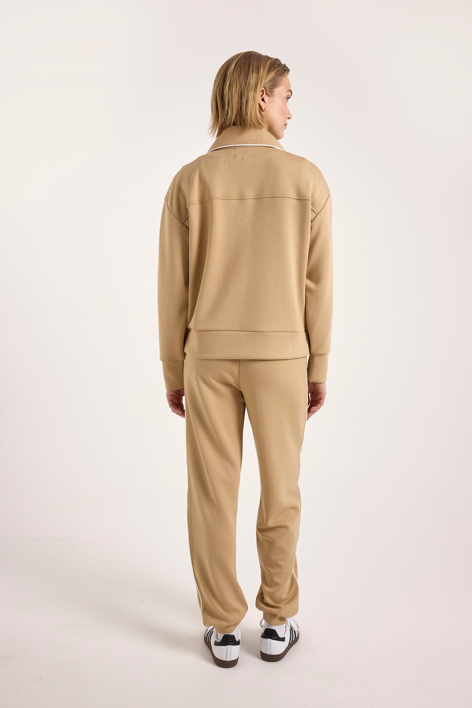 PIPING DETAIL HALF ZIP