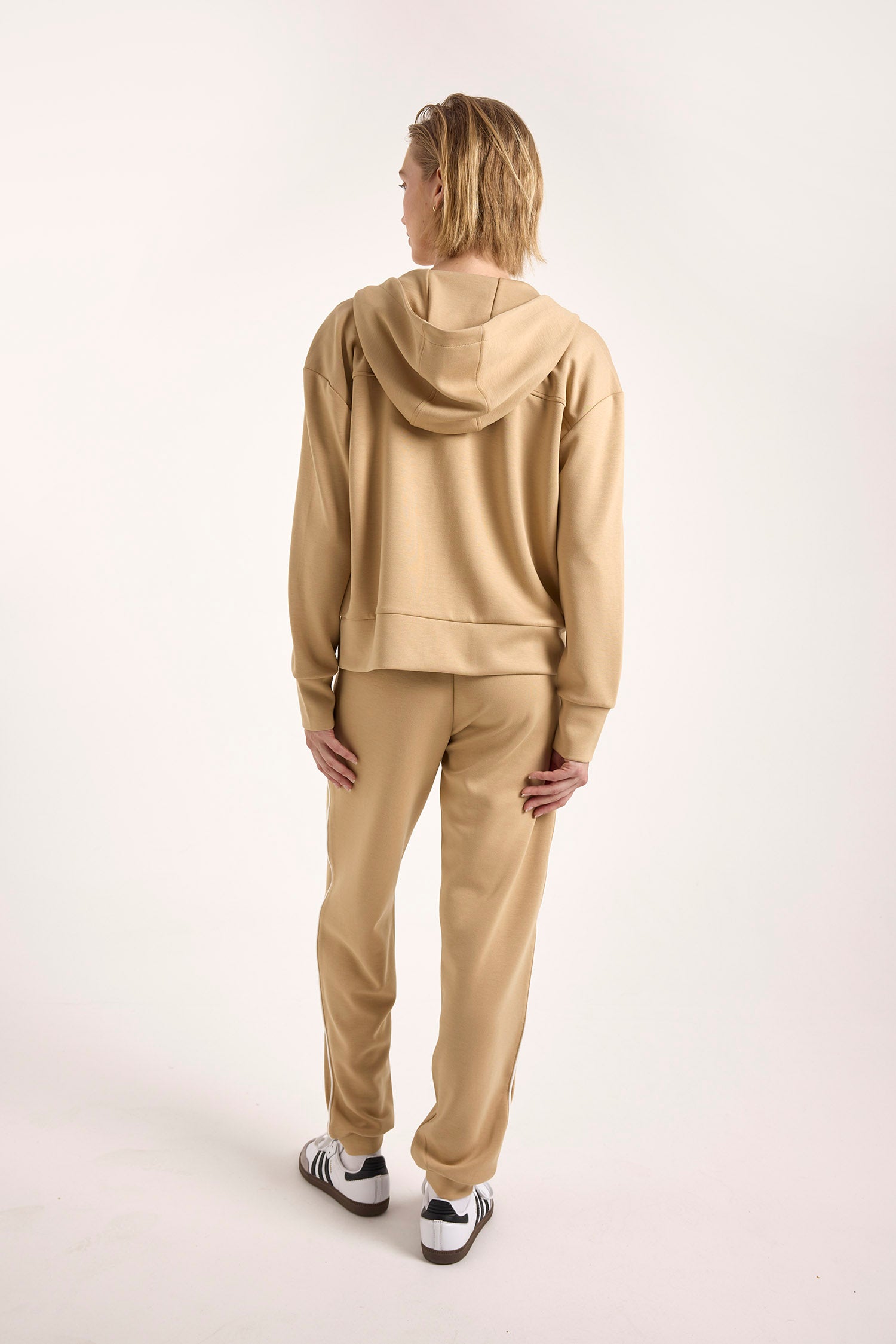 PATCH POCKET HOODIE