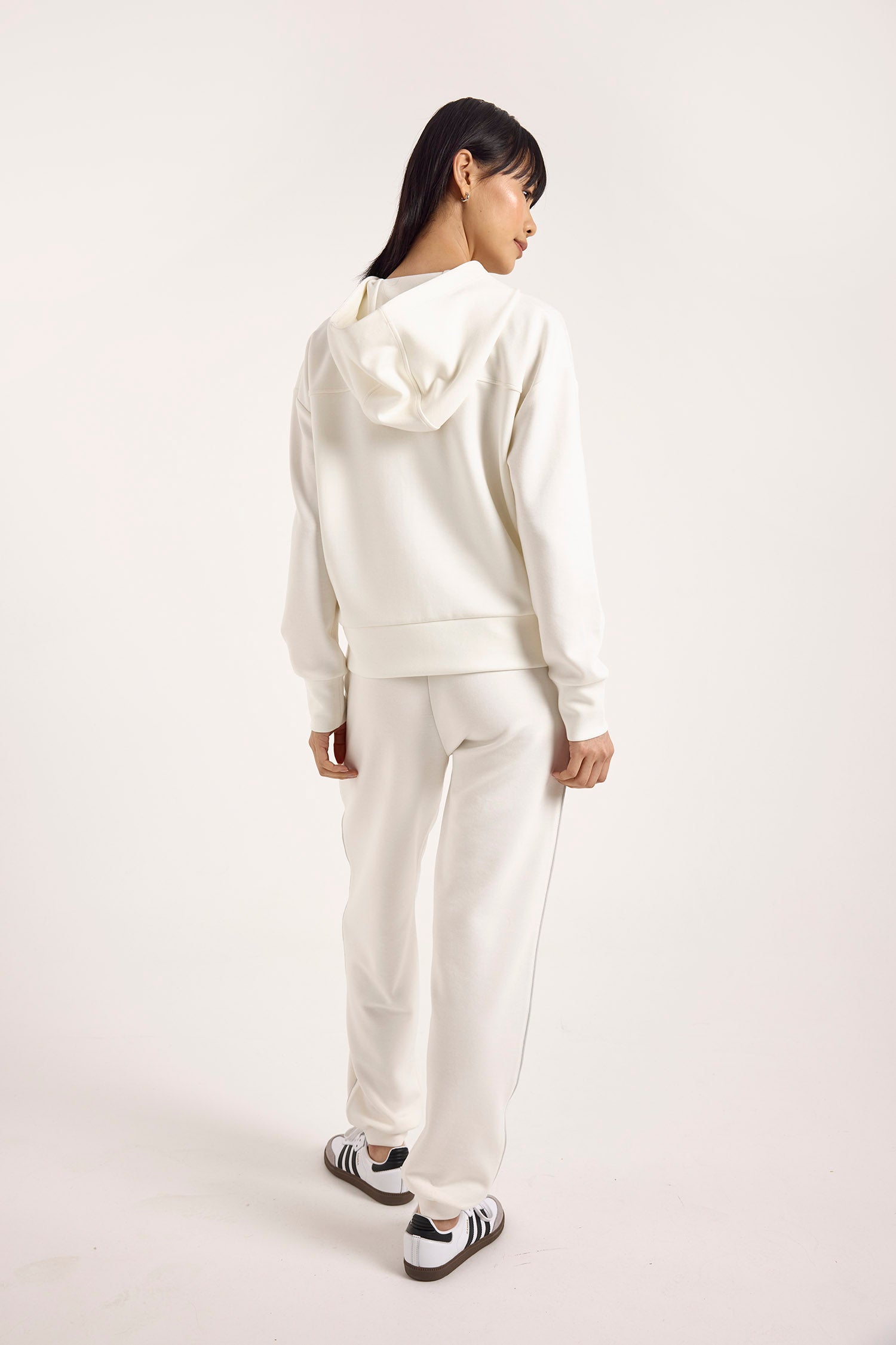 PATCH POCKET HOODIE