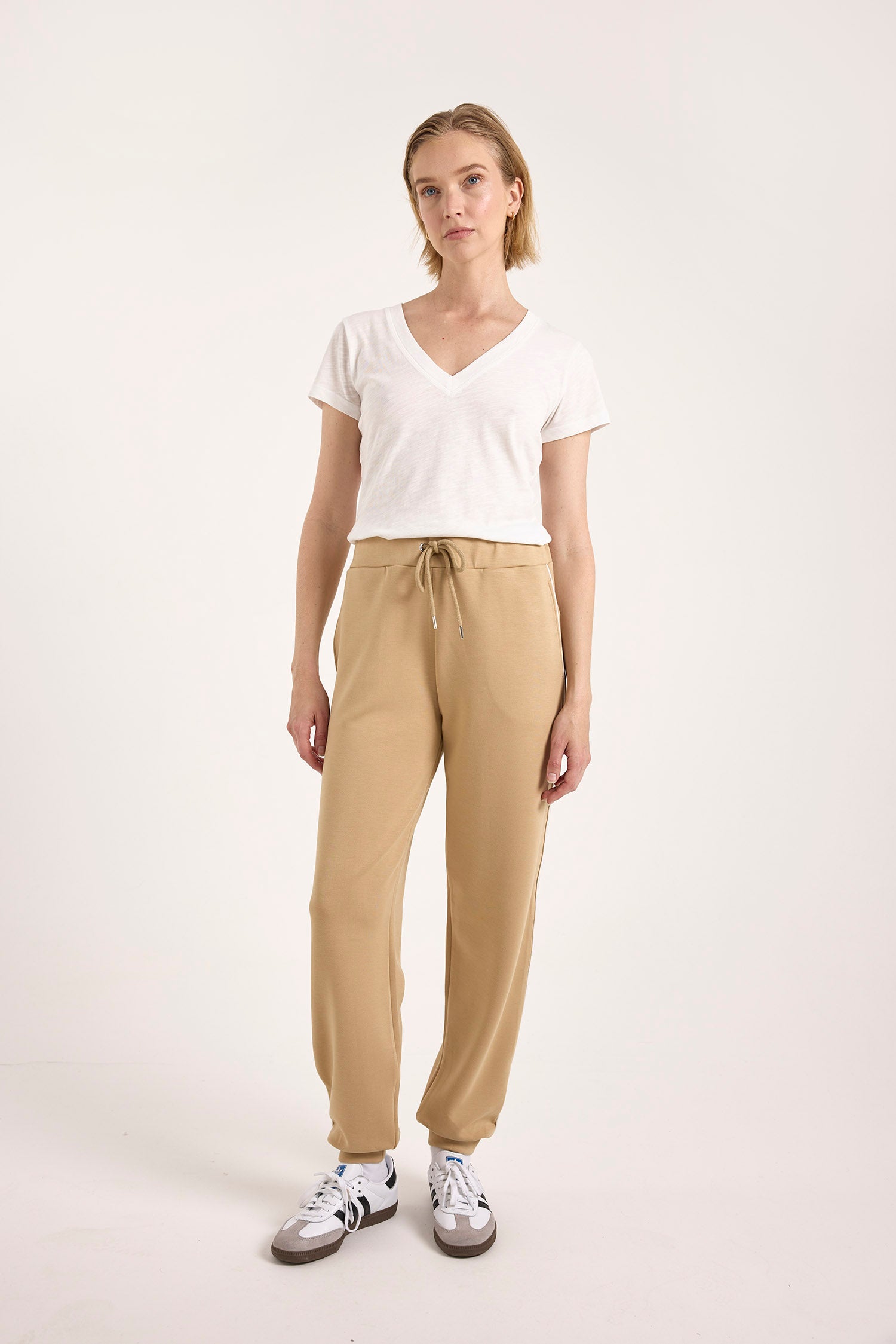 PIPING DETAIL CUFFED JOGGER