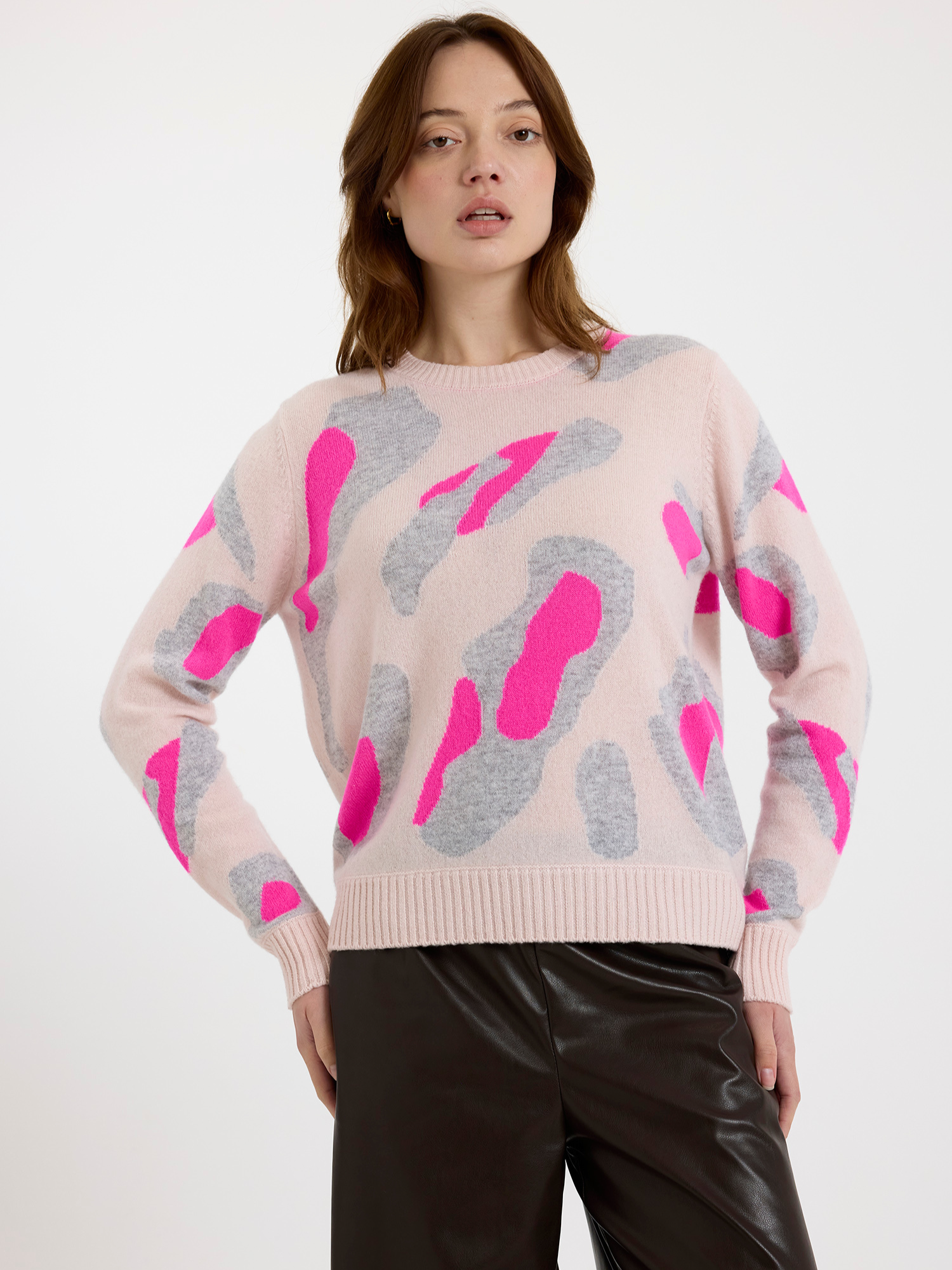 Abstract Leopard Cashmere Crew Neck Jumper