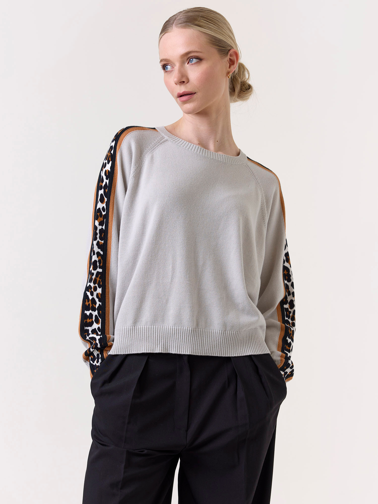 Pop Stripe Leopard Crew