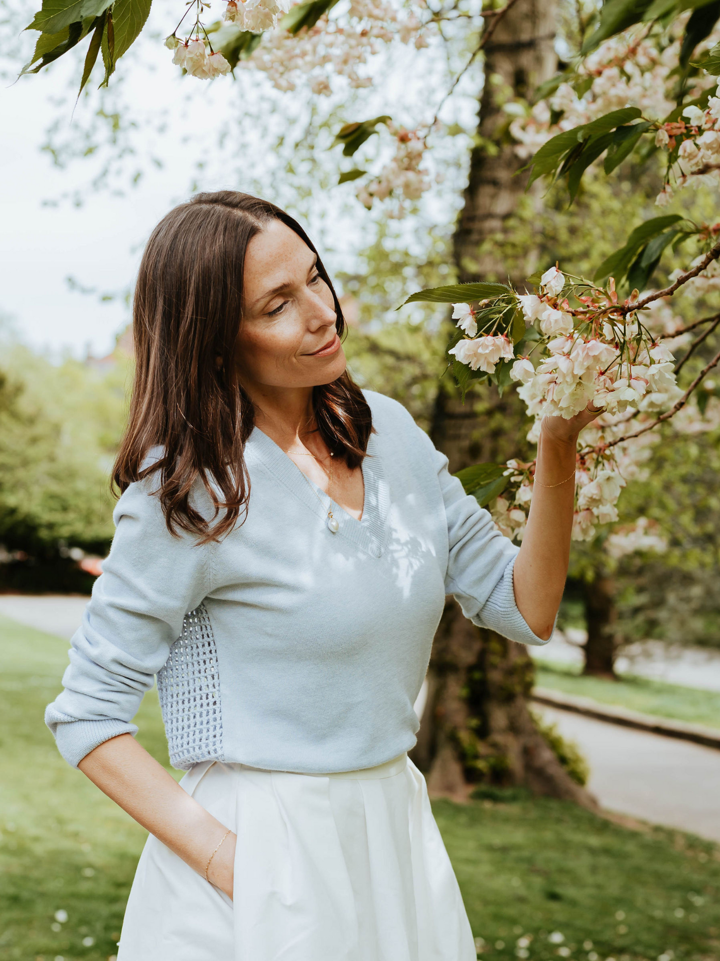 Flower Pointelle Back V Neck Jumper