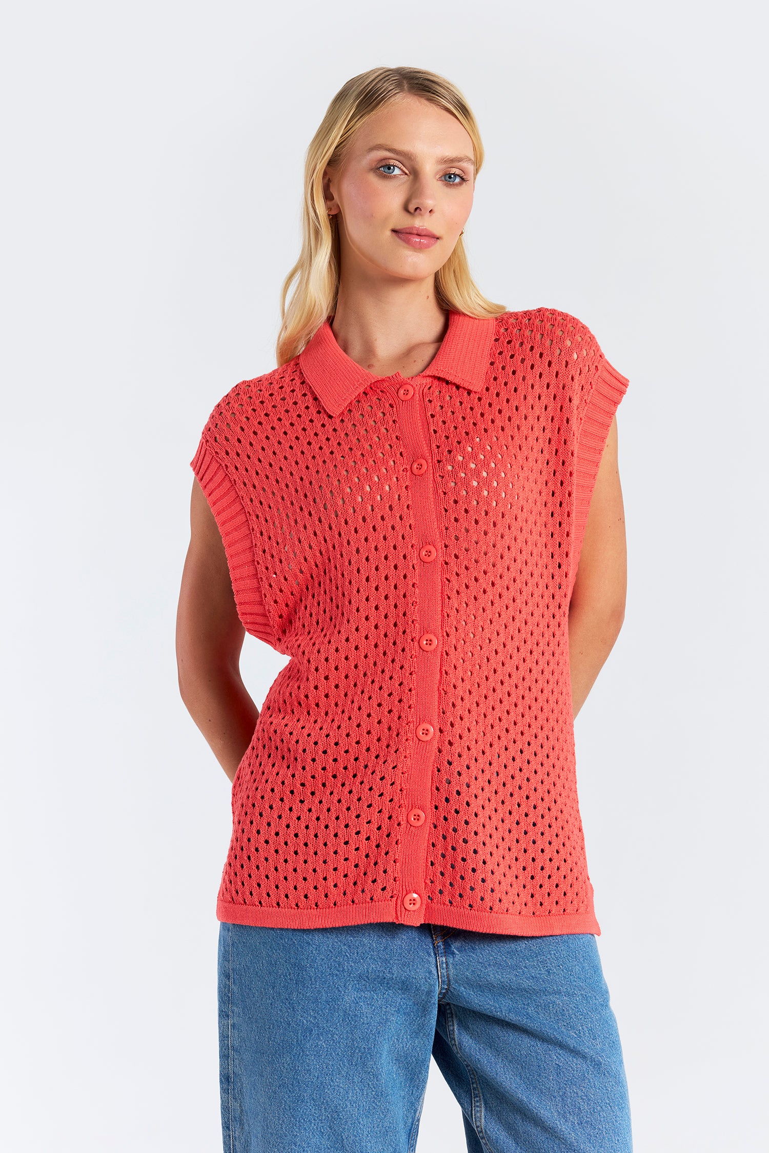 POINTELLE SLEEVELESS SHIRT