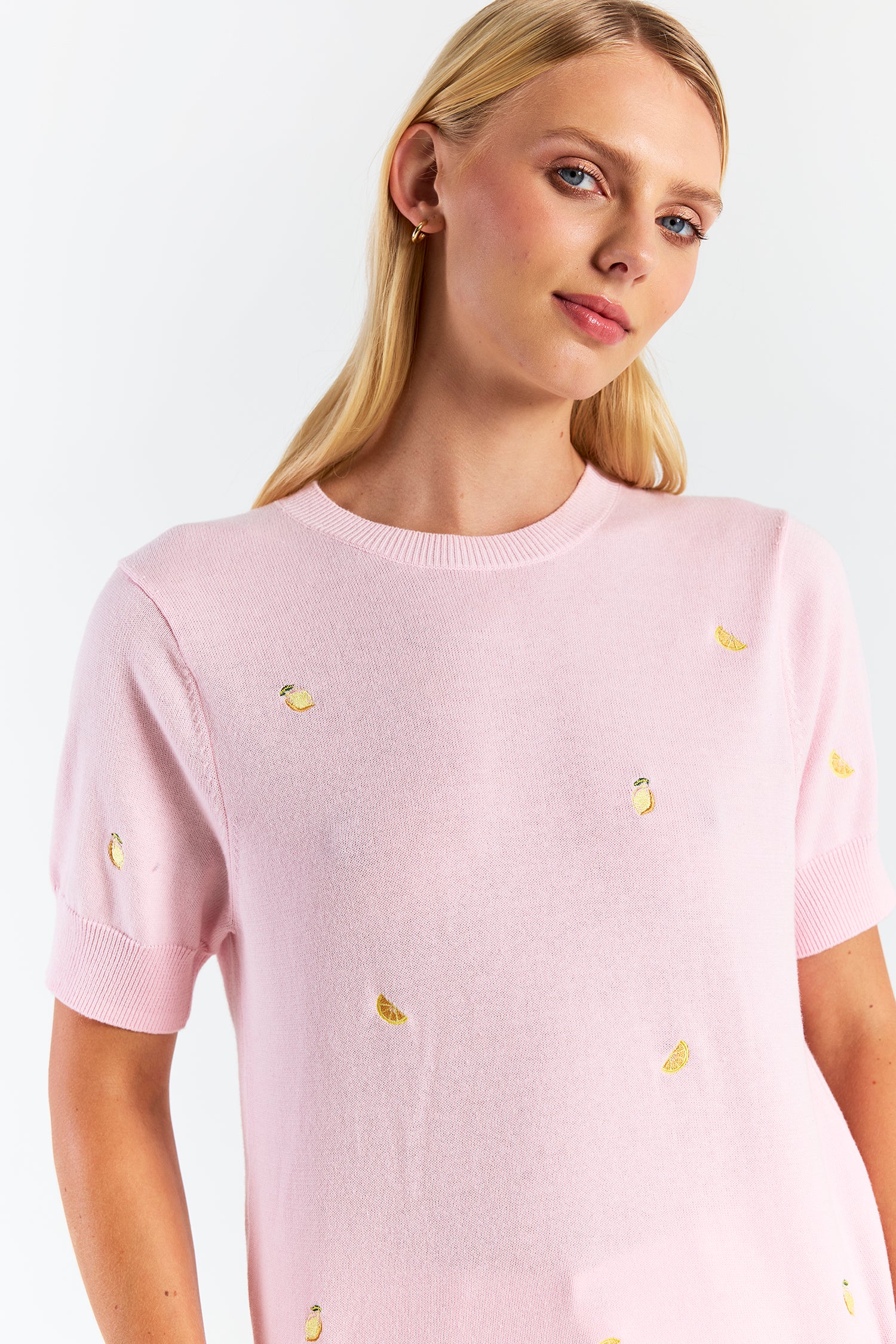 LEMON DITSY EMBROIDERY TEE
