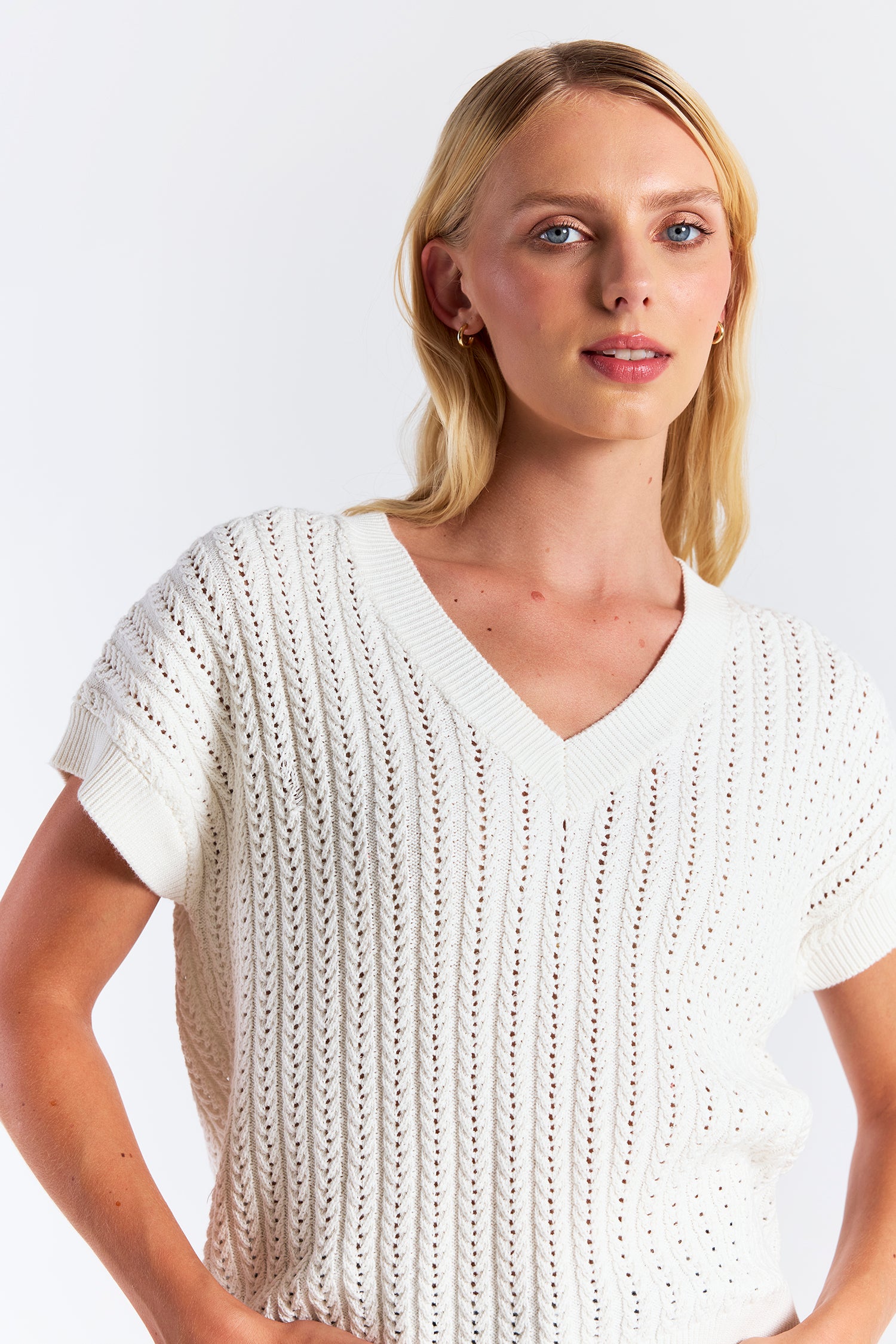 SPRING STITCH TEE