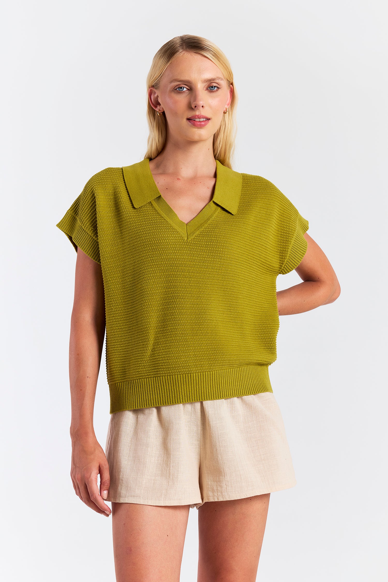RIPPLED V NECK VEST
