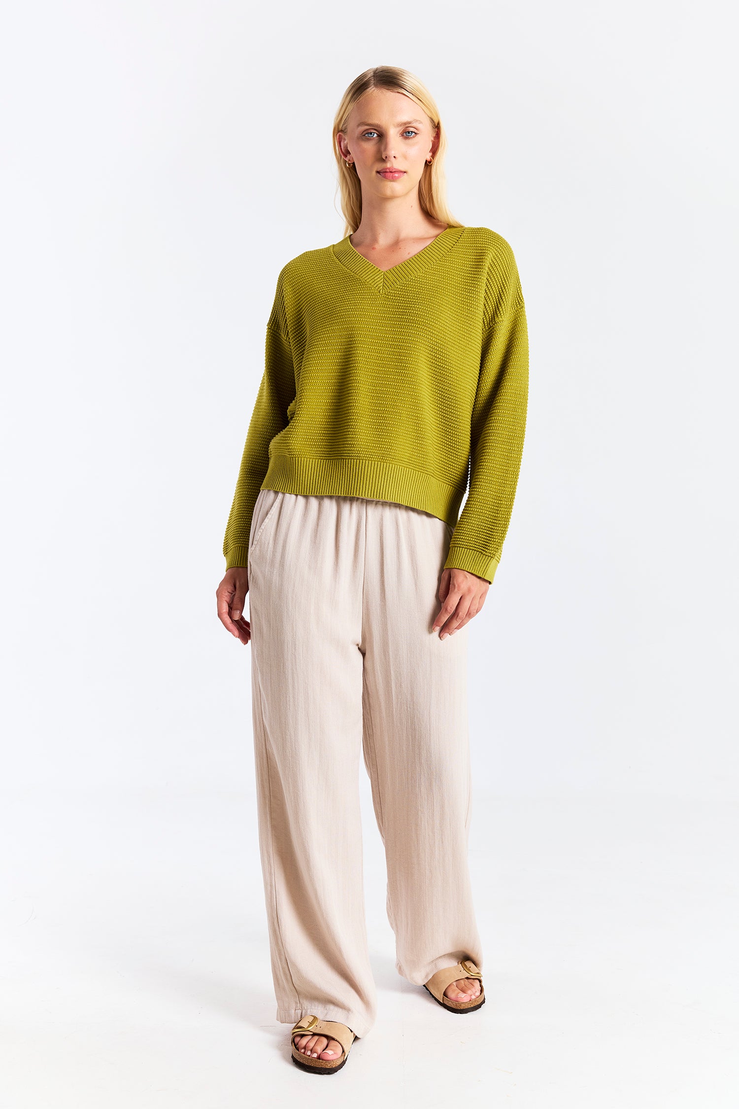 RIPPLED STITCH V NECK