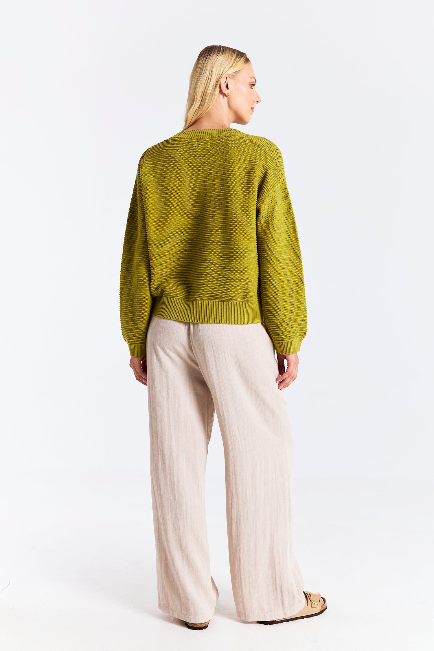 RIPPLED STITCH V NECK