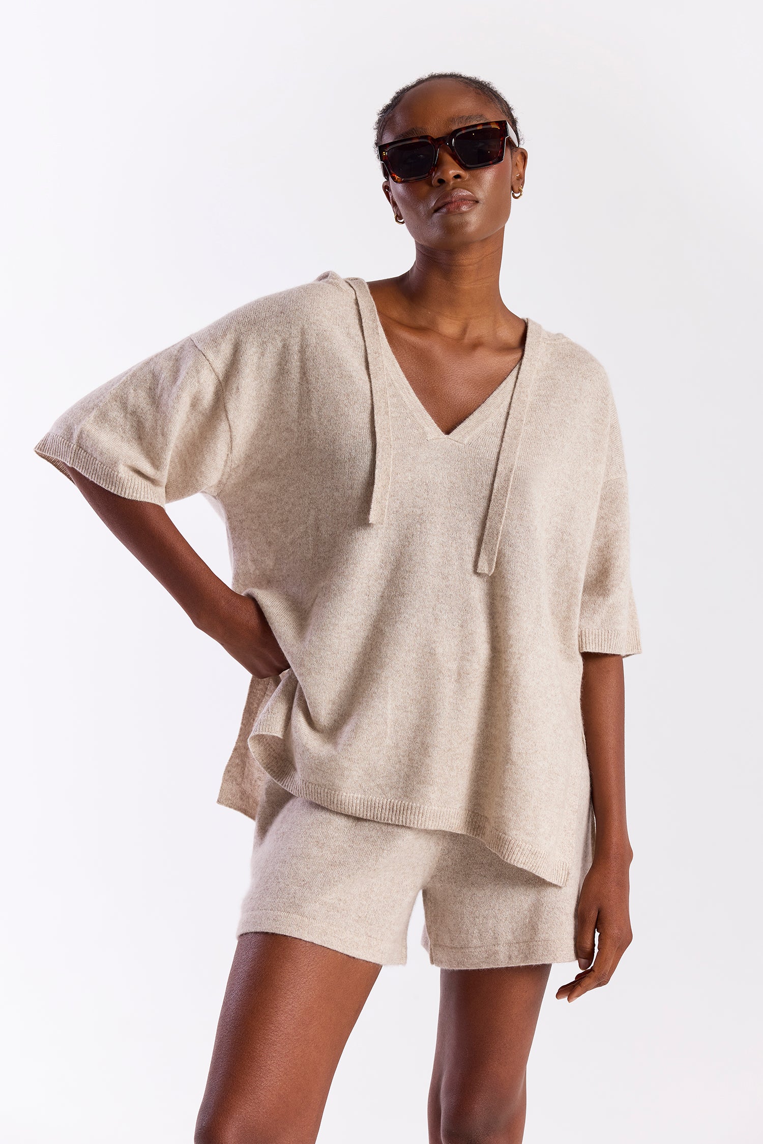 SOLID AURA HOODED CASHMERE TEE