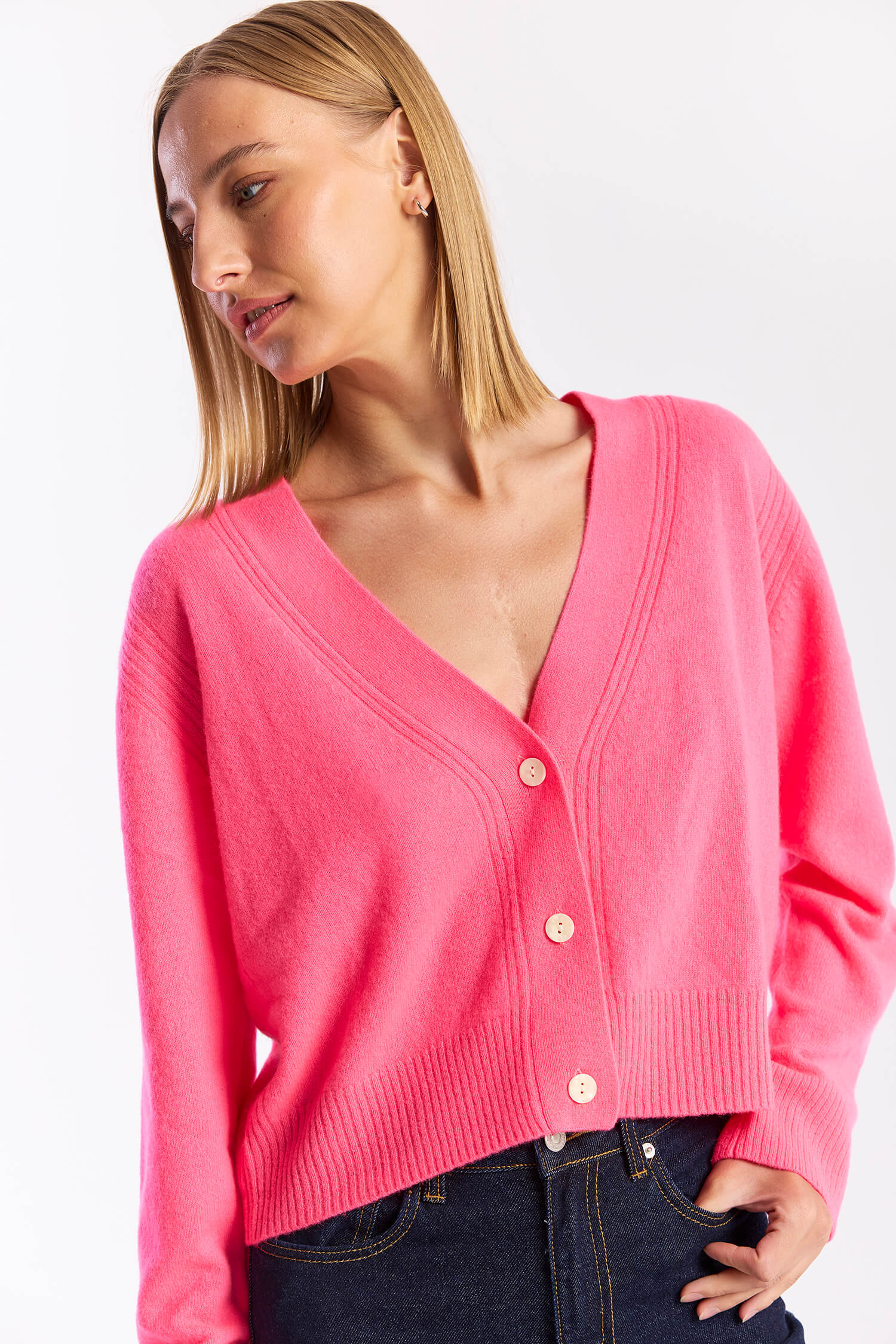 BOXY CROPPED CASHMERE CARDI