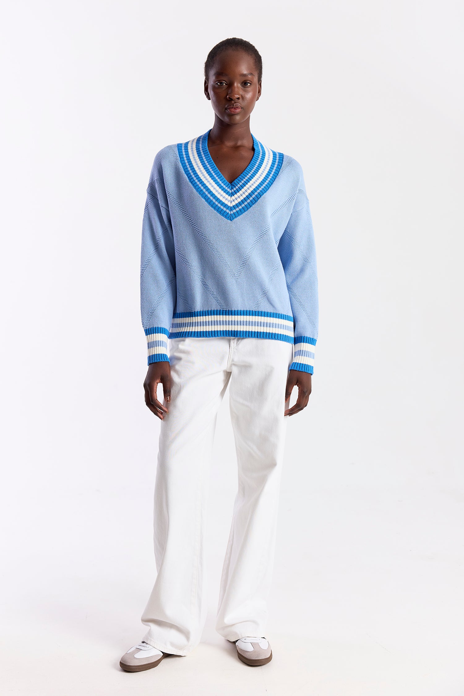 MAXI CRICKET V-NECK