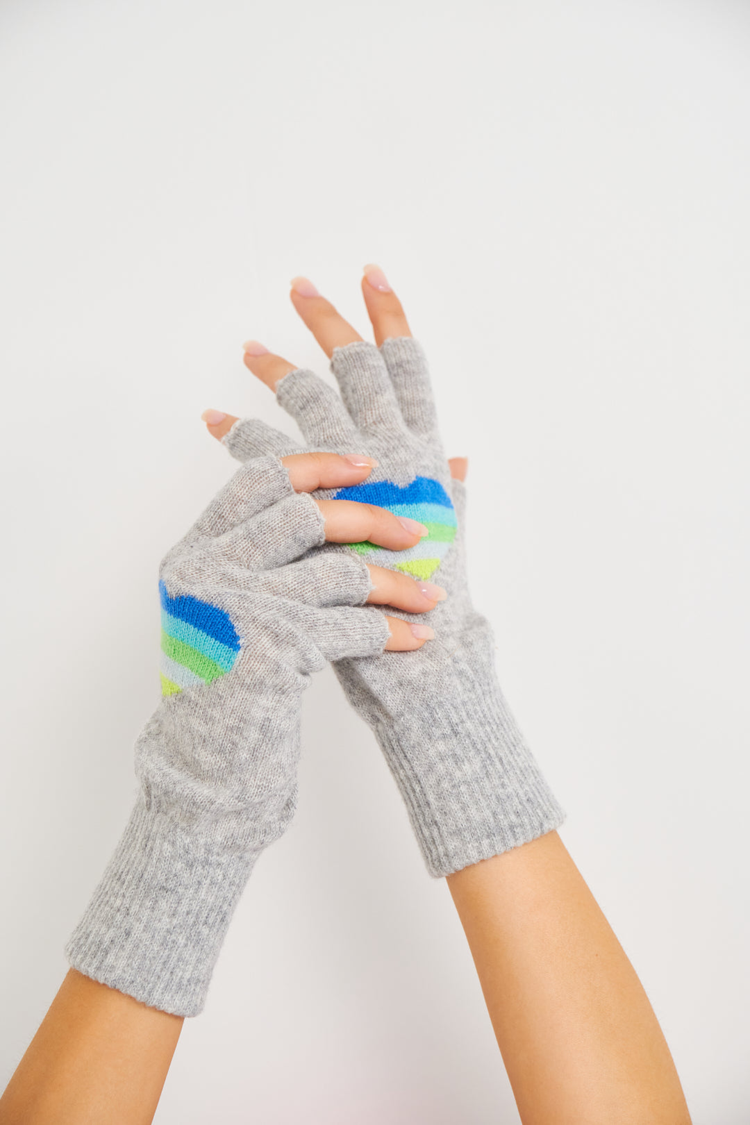 RAINBOW HEART FINGERLESS GLOVES