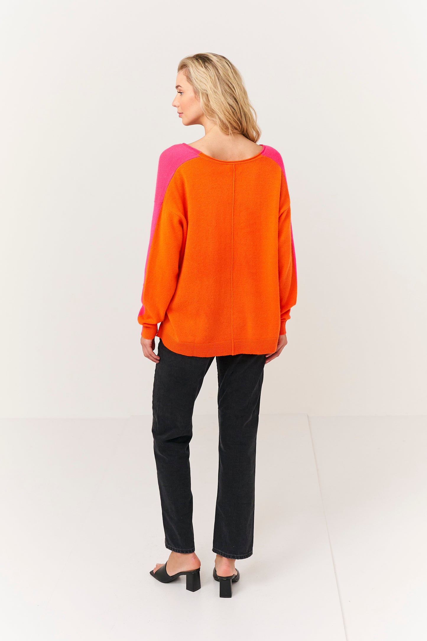 Amy Contrast Back V Cashmere Jumper