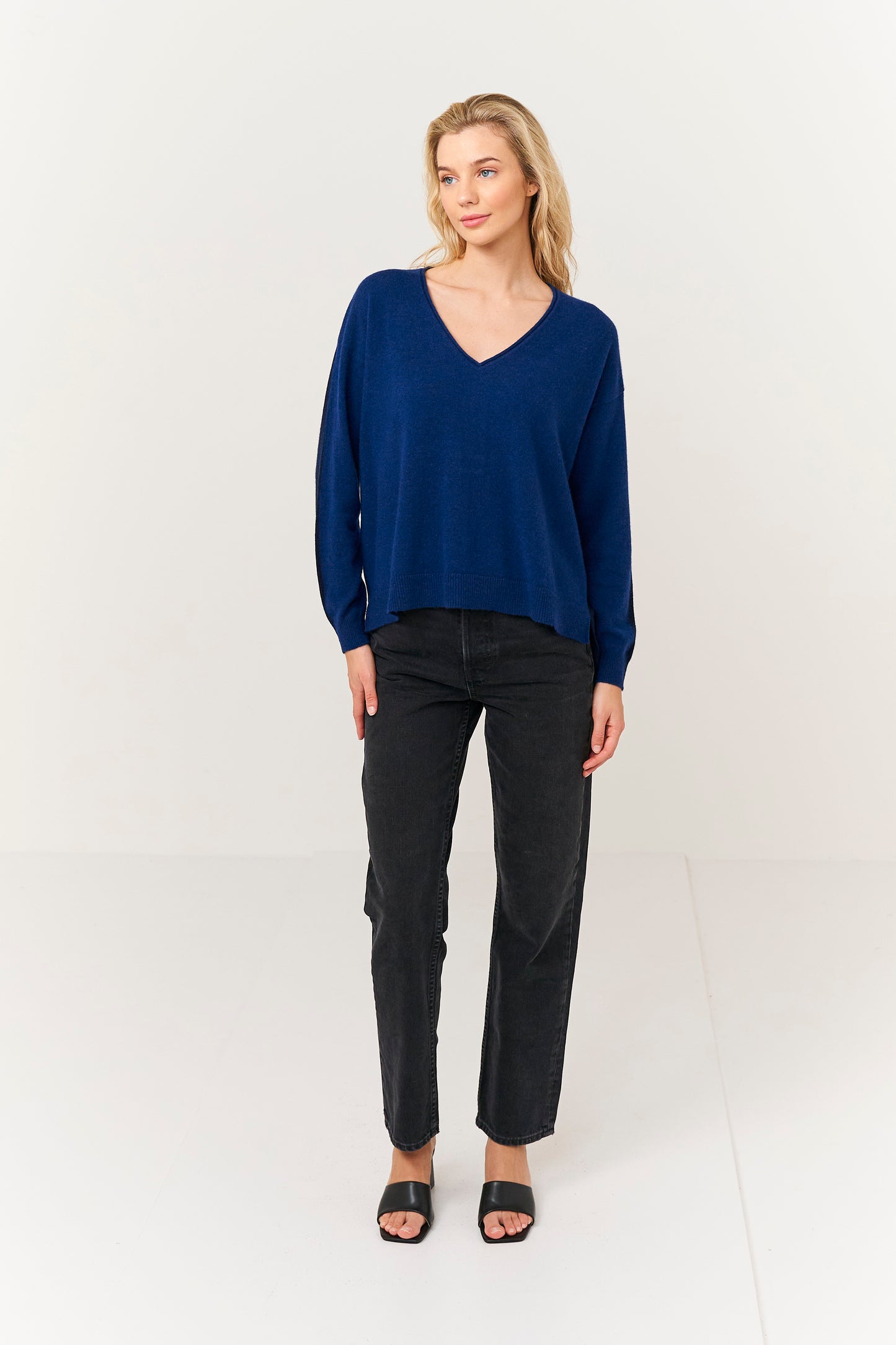 Amy Contrast Back V Cashmere Jumper