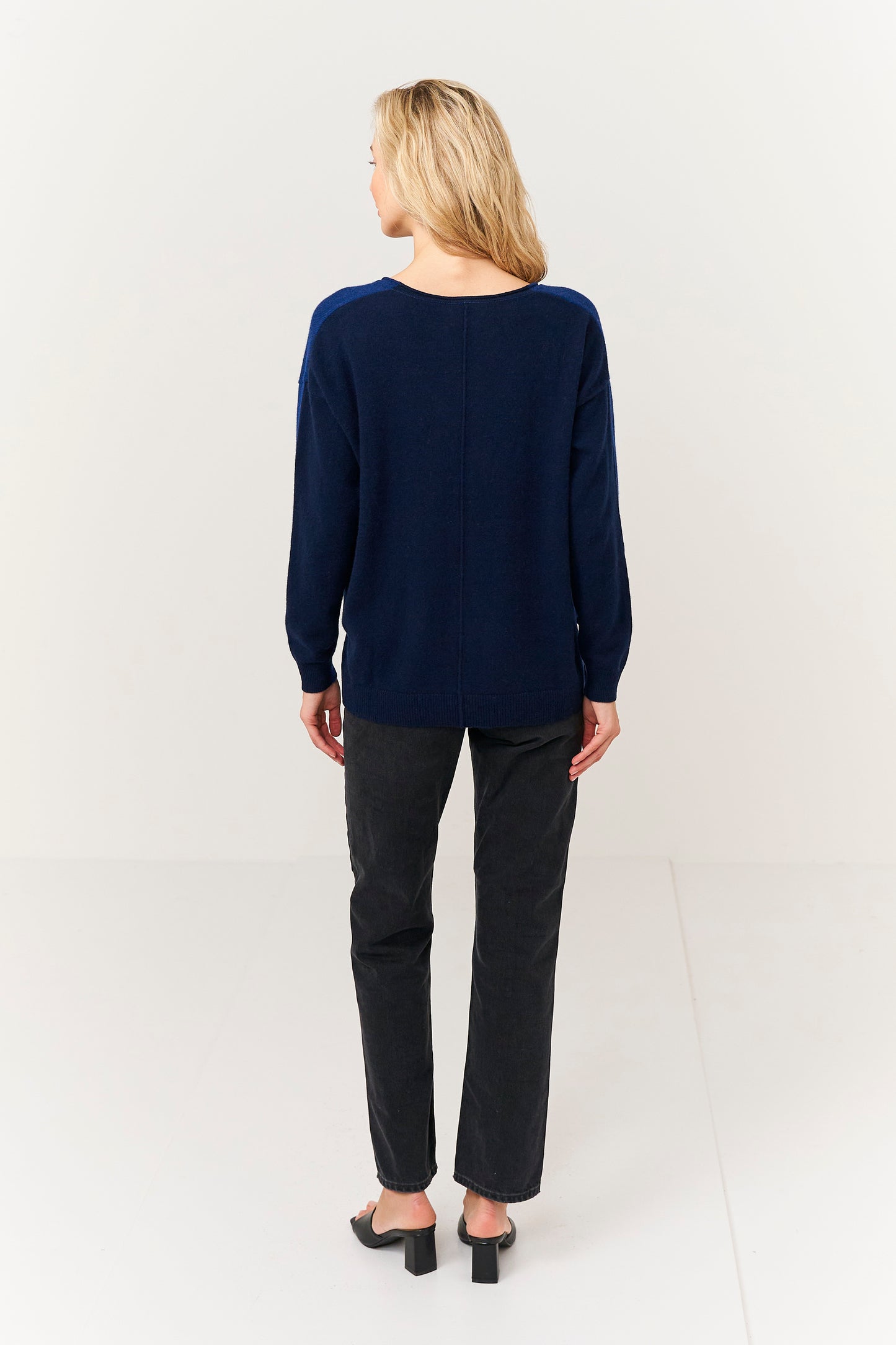 Amy Contrast Back V Cashmere Jumper