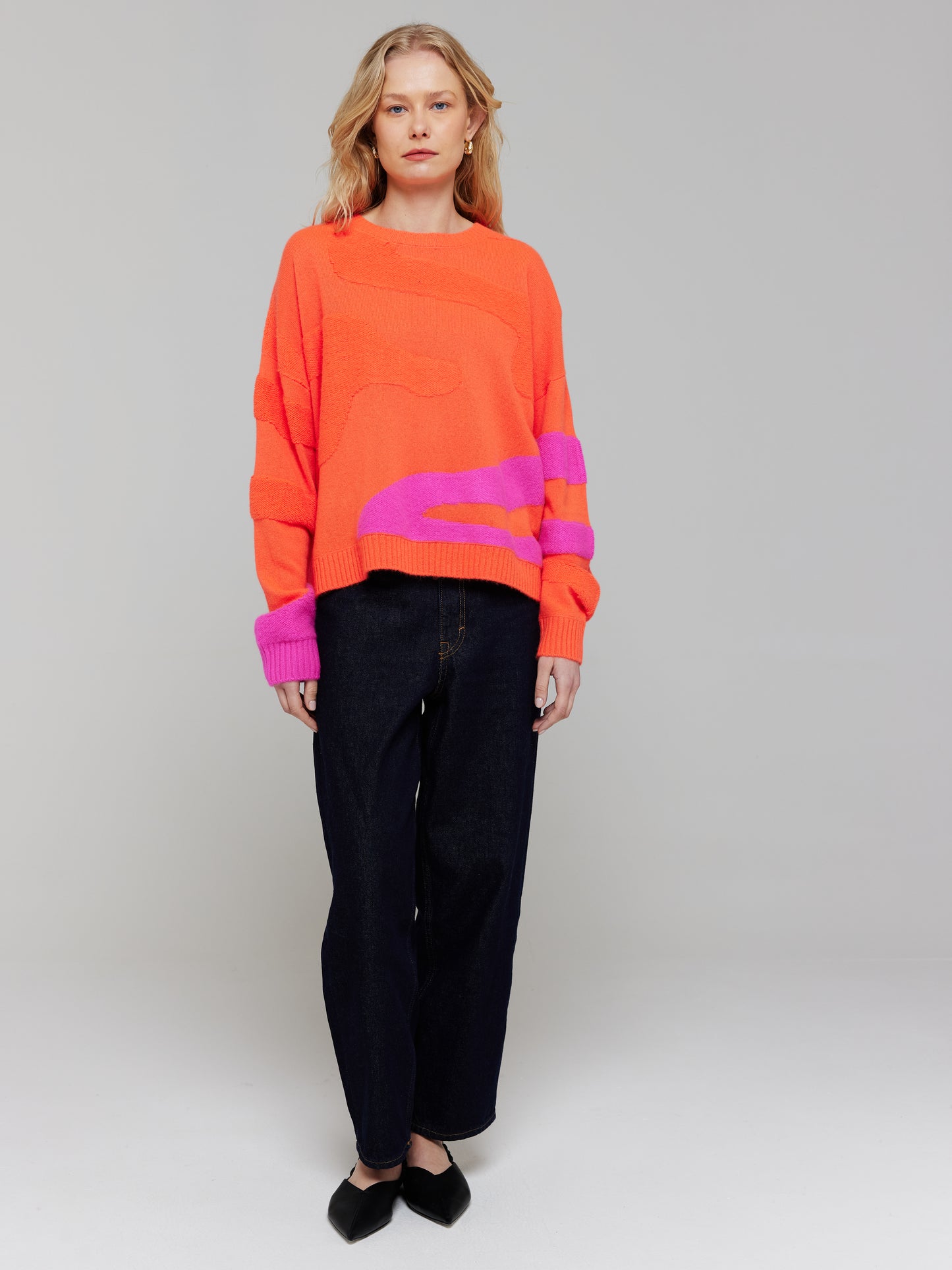 Textured Wave Cashmere Crew Neck