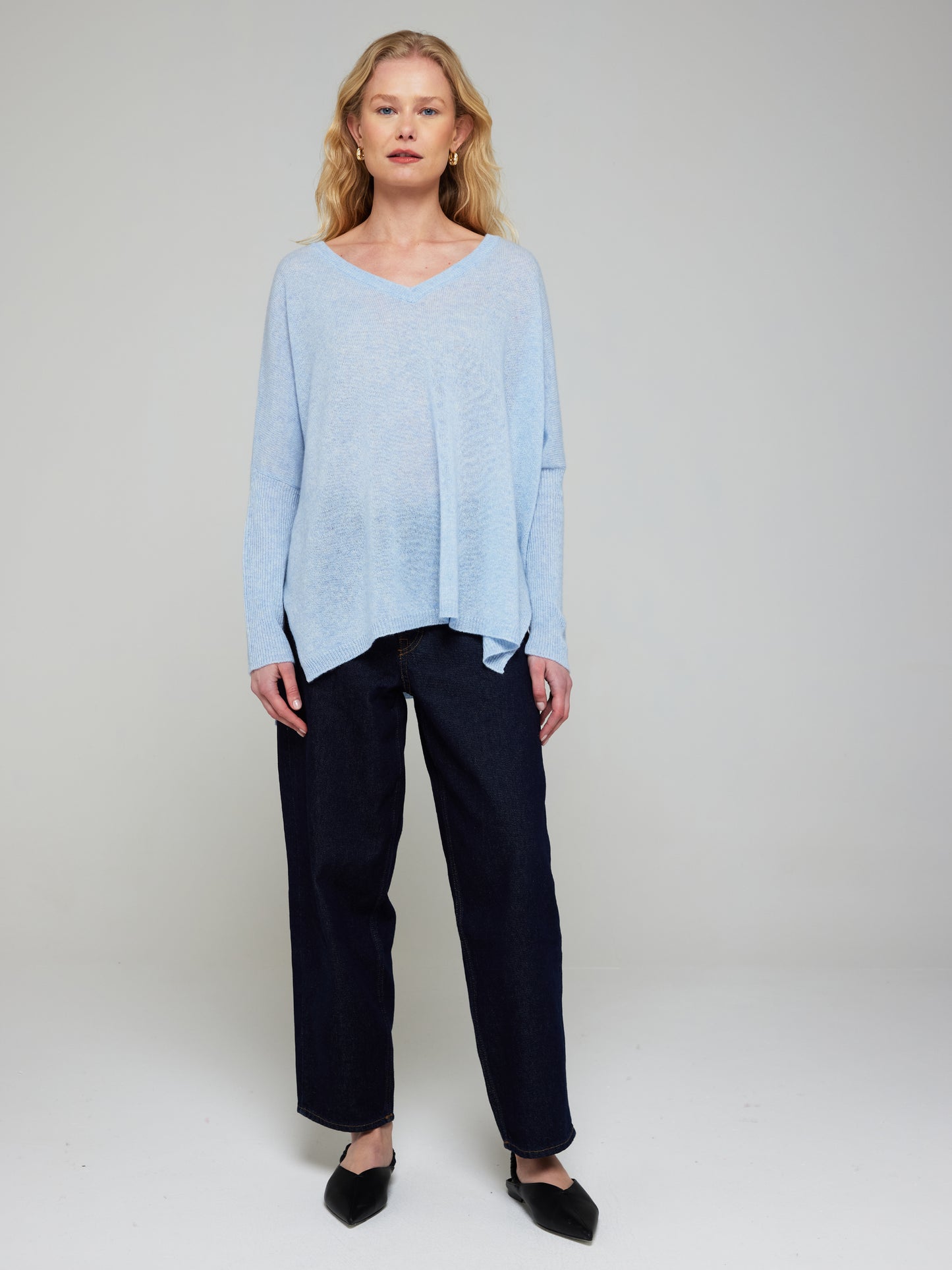 Charlotte Lightweight Cashmere V-Neck