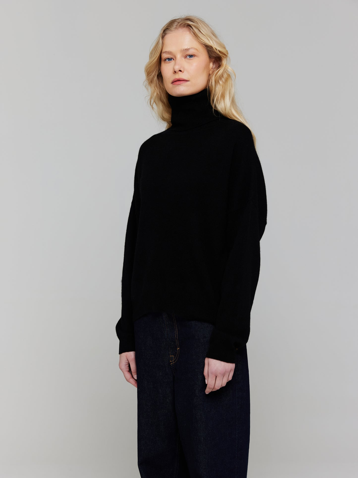 Susie Cashmere Roll Neck