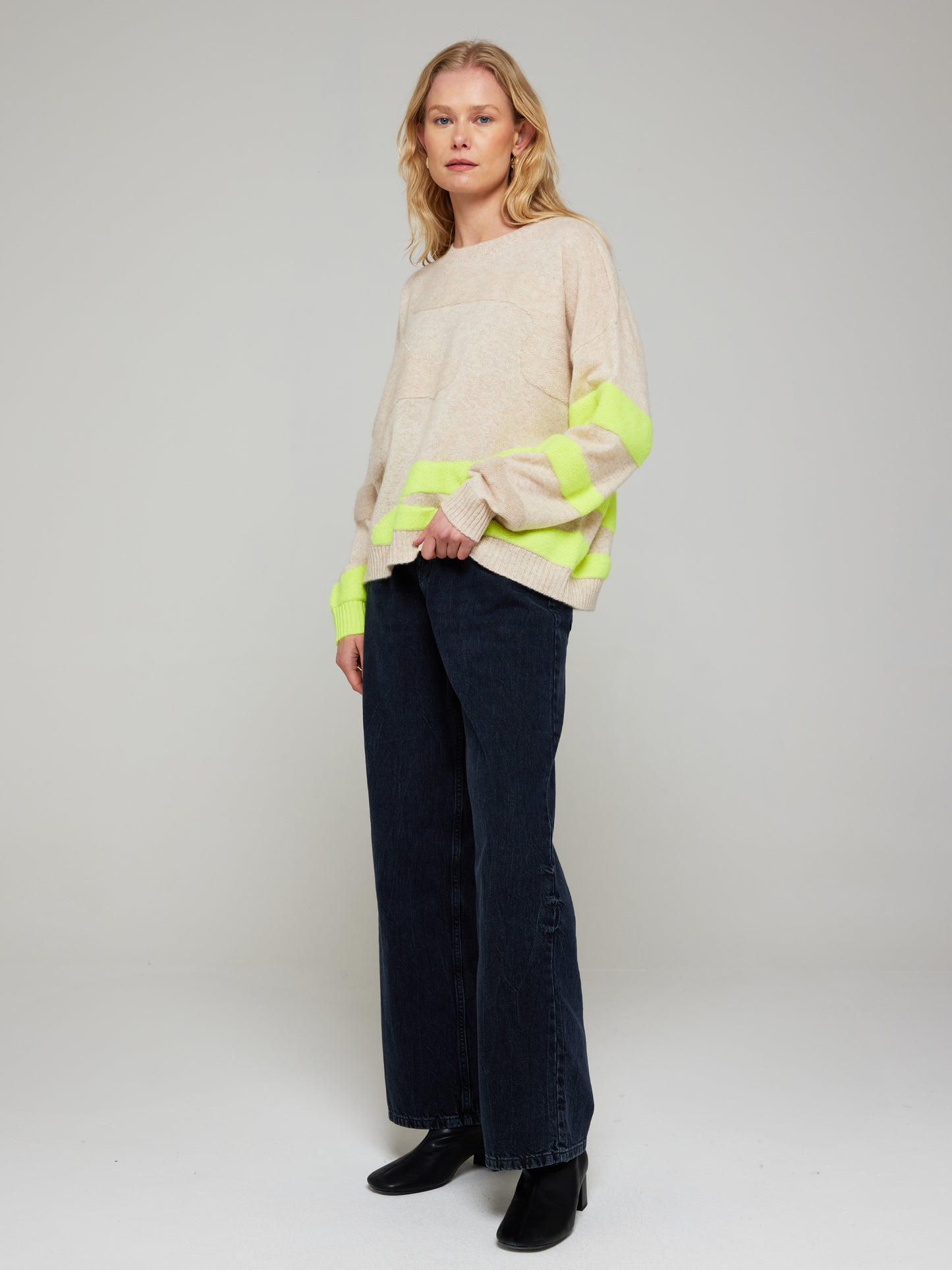 Textured Wave Cashmere Crew Neck