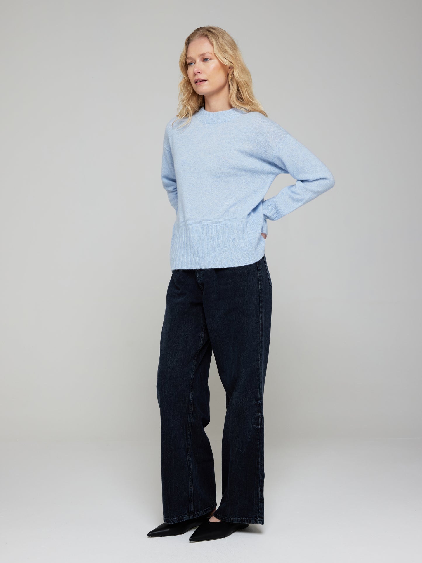 Effie Cashmere Crew Neck