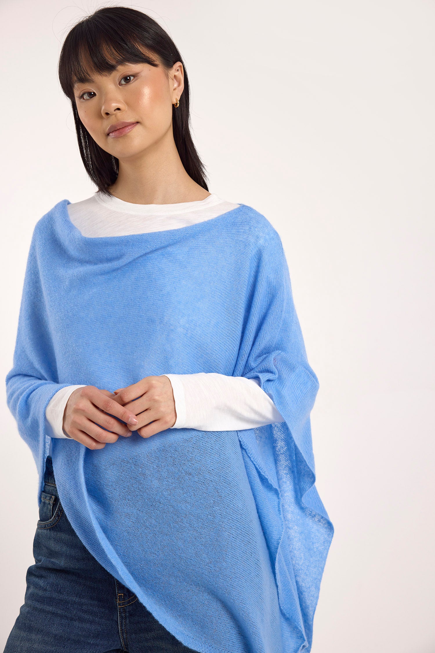 SNUGGLE PONCHO
