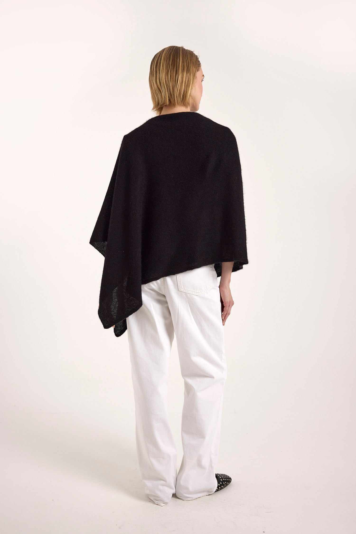 SNUGGLE PONCHO