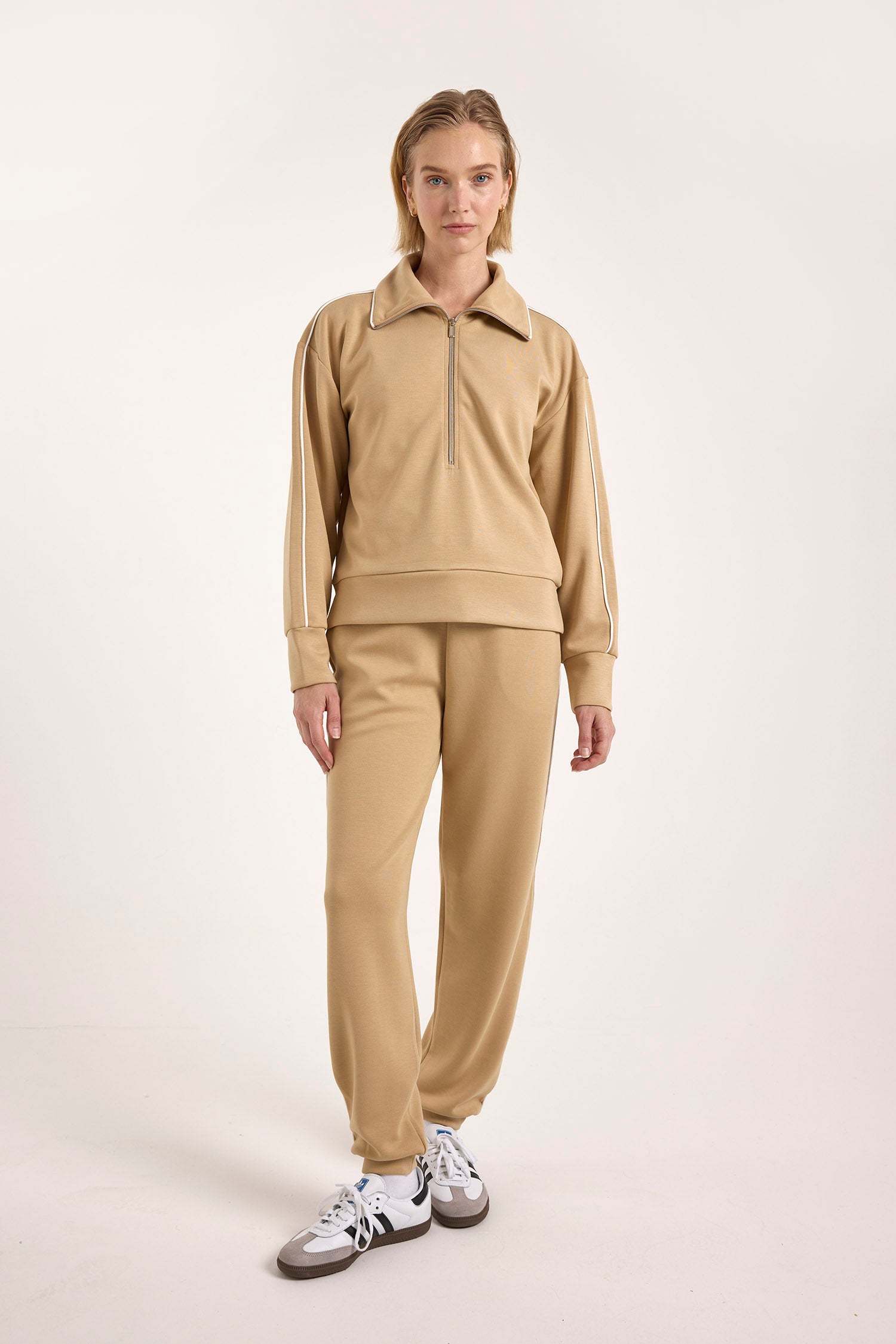 PIPING DETAIL HALF ZIP