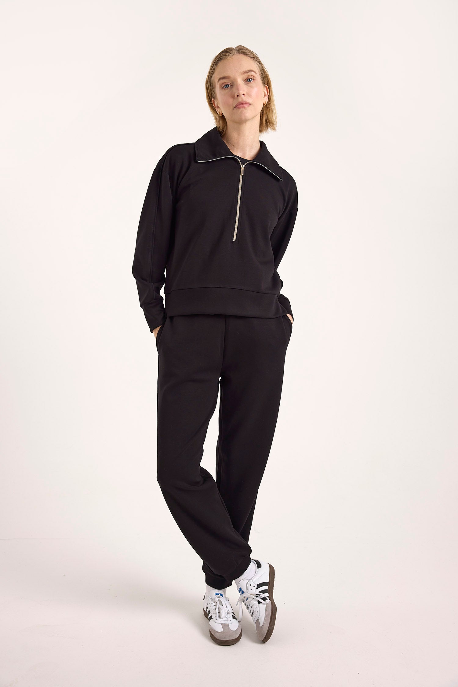 PIPING DETAIL HALF ZIP
