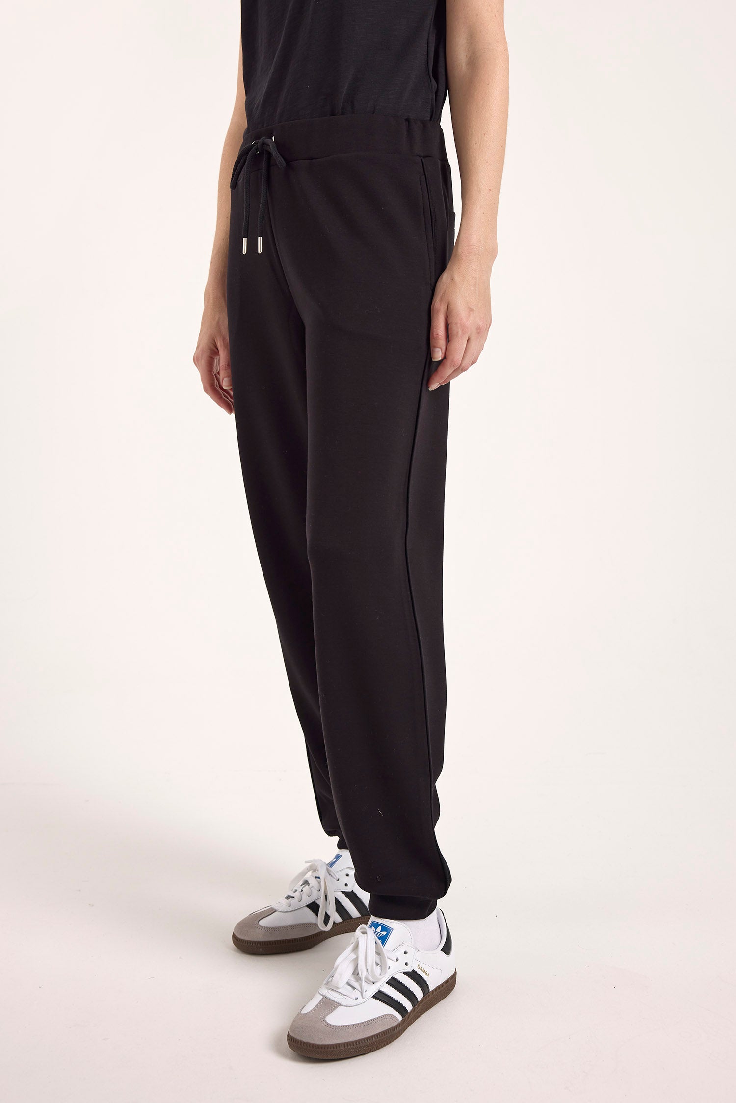 PIPING DETAIL CUFFED JOGGER