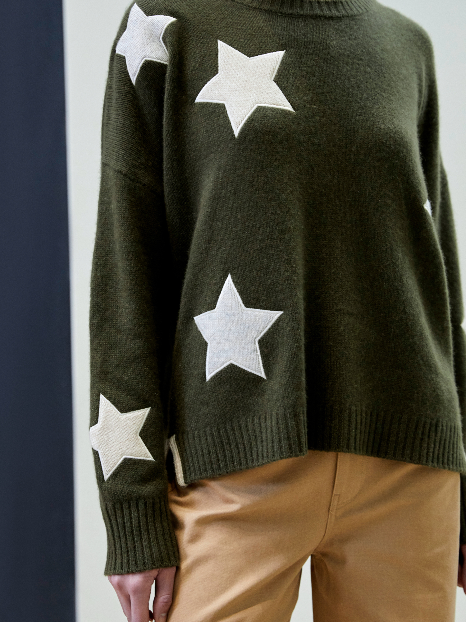 Perrie Patch Star Cashmere V Neck Jumper