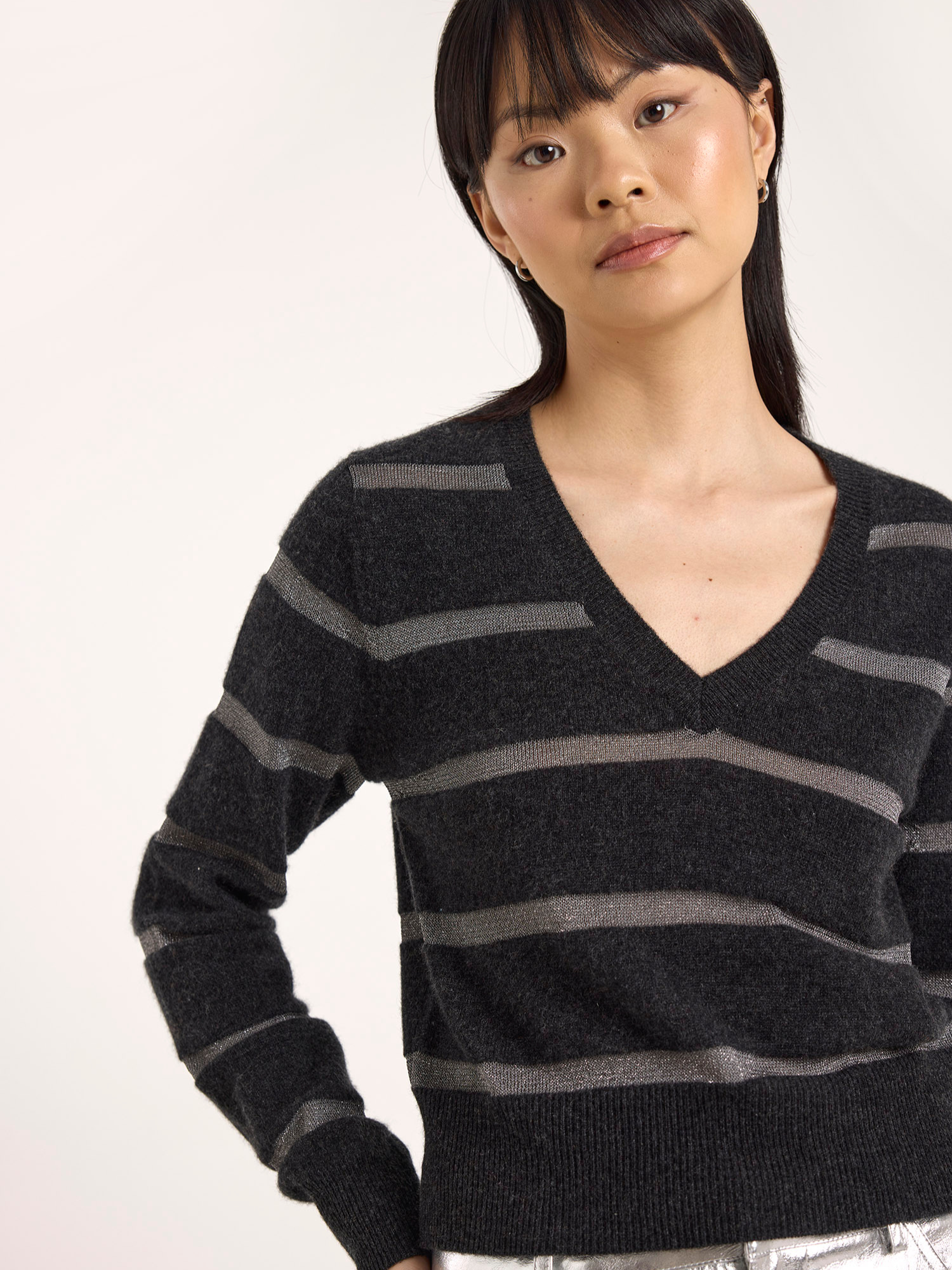 SIMONE LUREX STRIPE V NECK