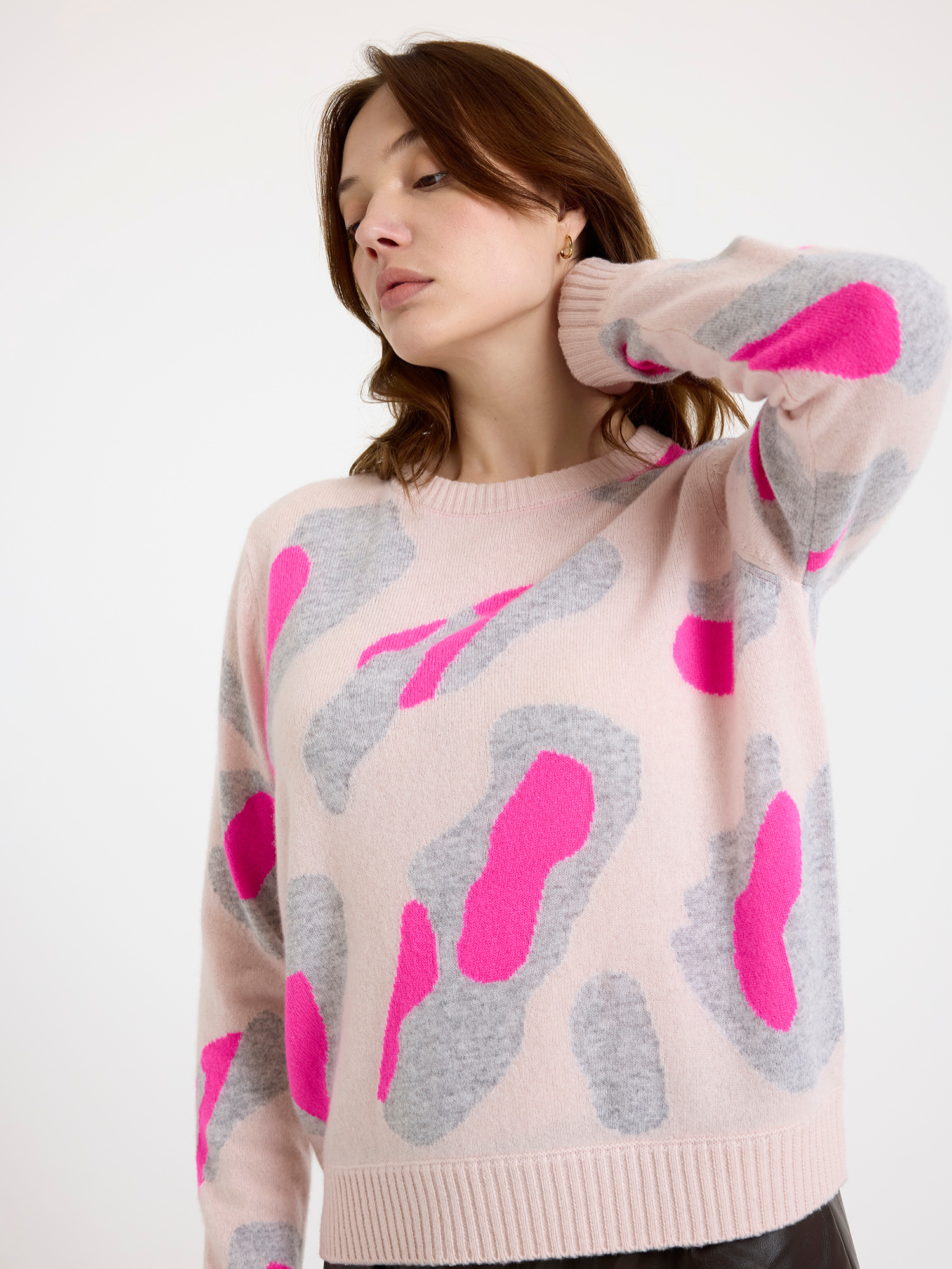 Abstract Leopard Cashmere Crew Neck Jumper