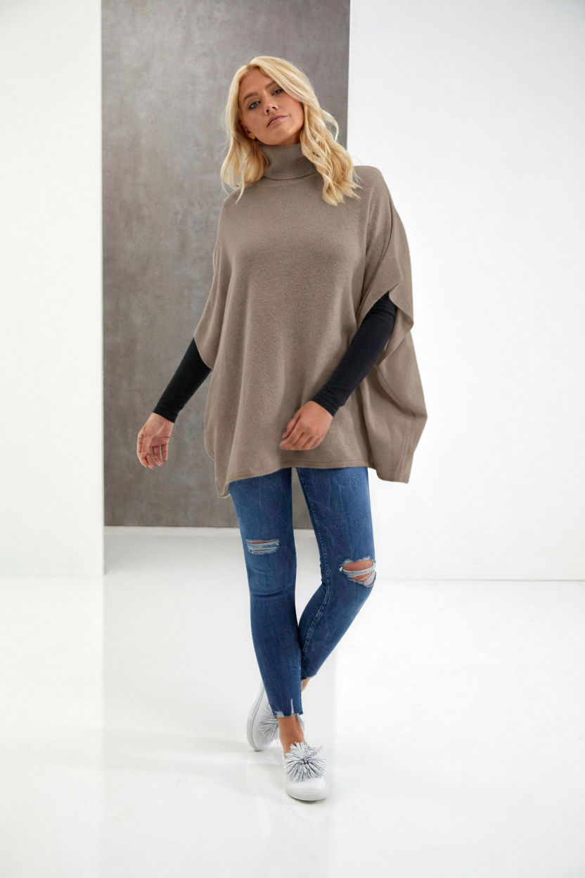 PONCHO ROLL NECK