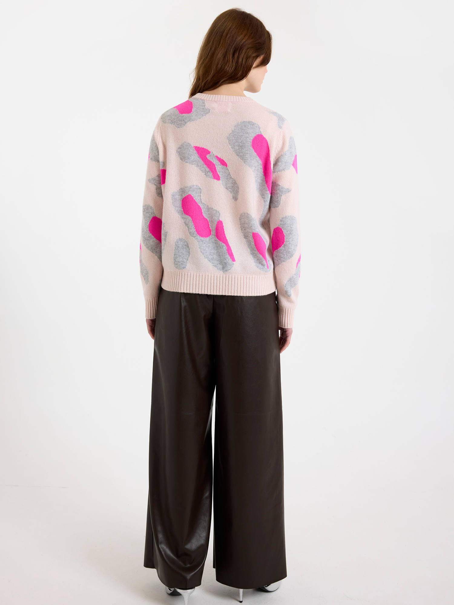 Abstract Leopard Cashmere Crew Neck Jumper