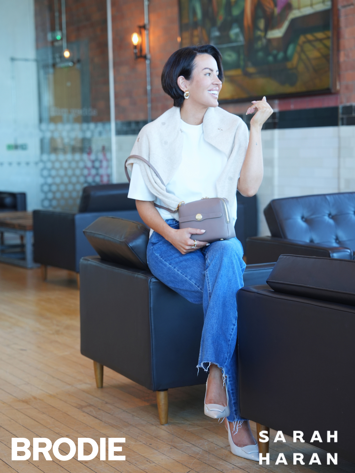 Sea Embroidery Cashmere V Neck Jumper