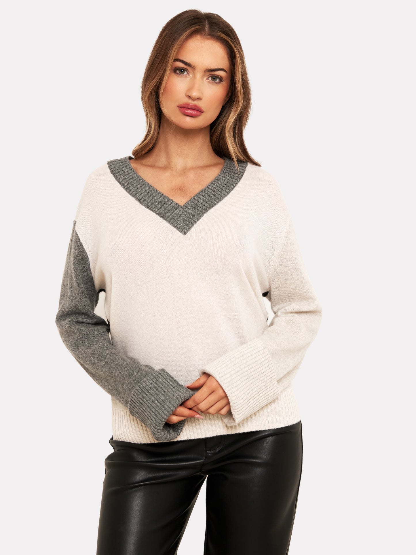 Contrast Cashmere V Neck