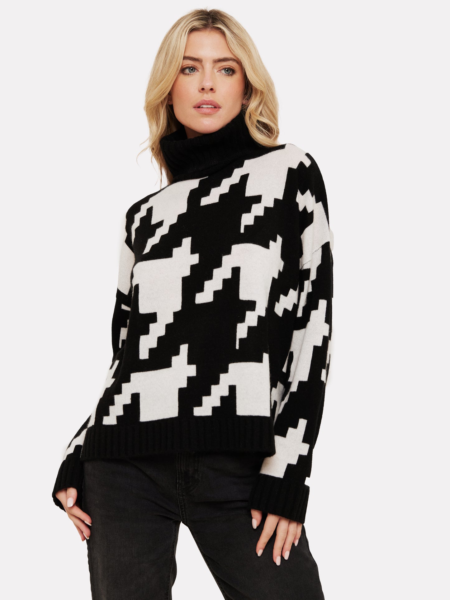 Hayley Houndstooth Cashmere Roll Neck