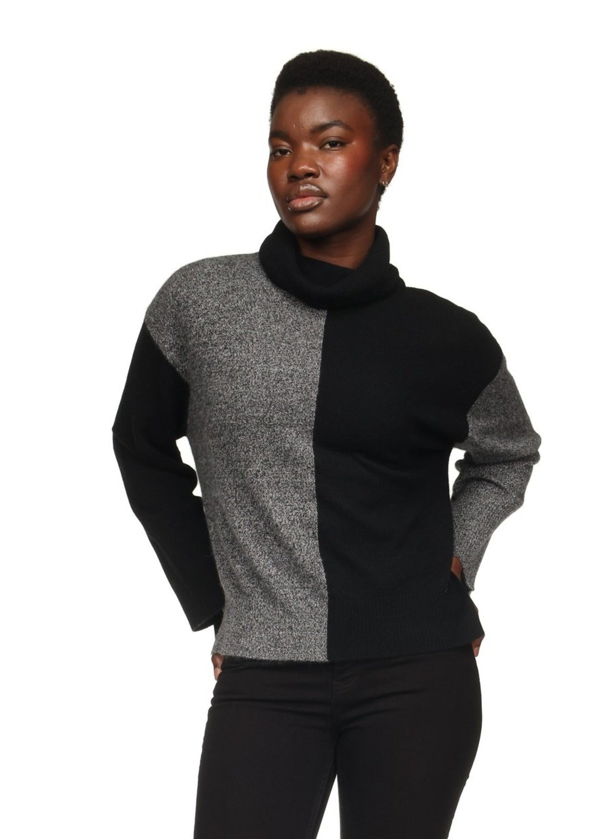 ENCHANTRESS ROLL NECK