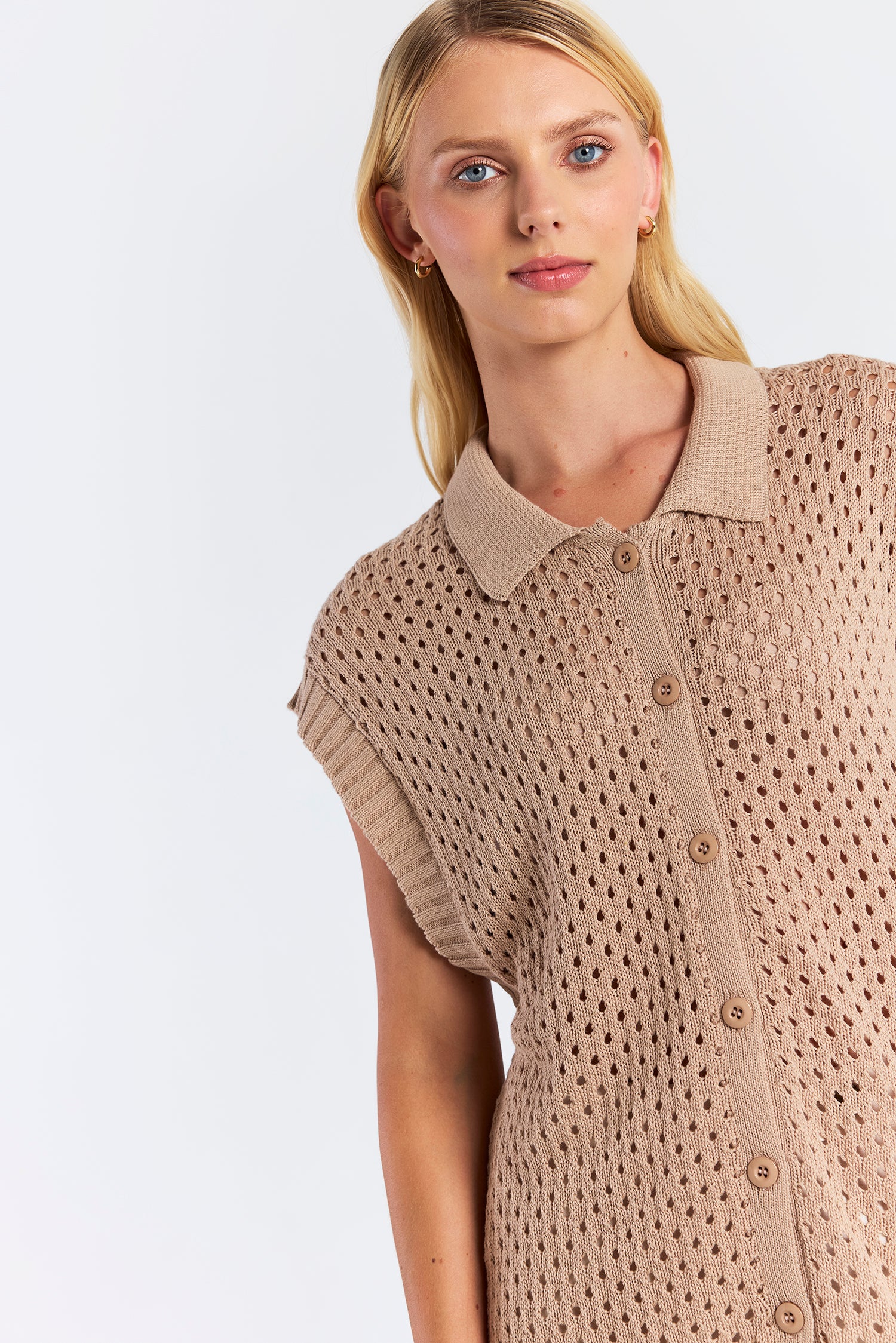 POINTELLE SLEEVELESS SHIRT