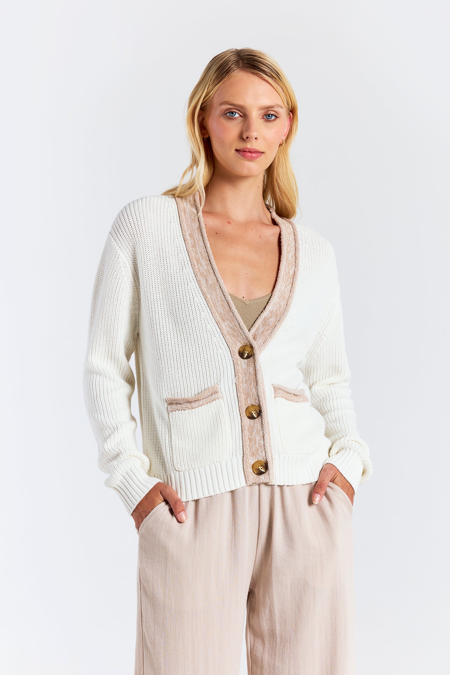 CONTRAST EFFECT TRIM CARDIGAN