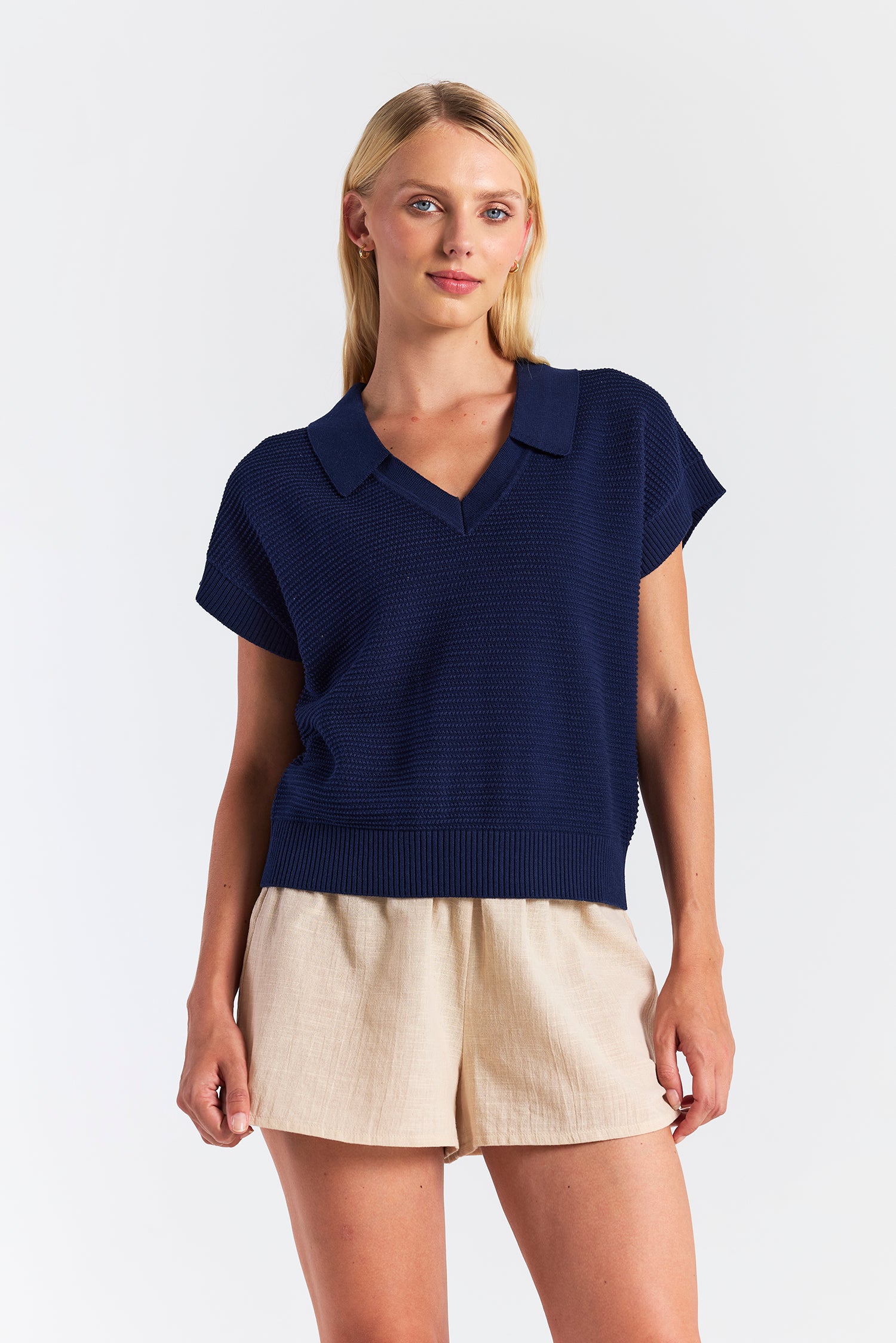 RIPPLED V NECK VEST