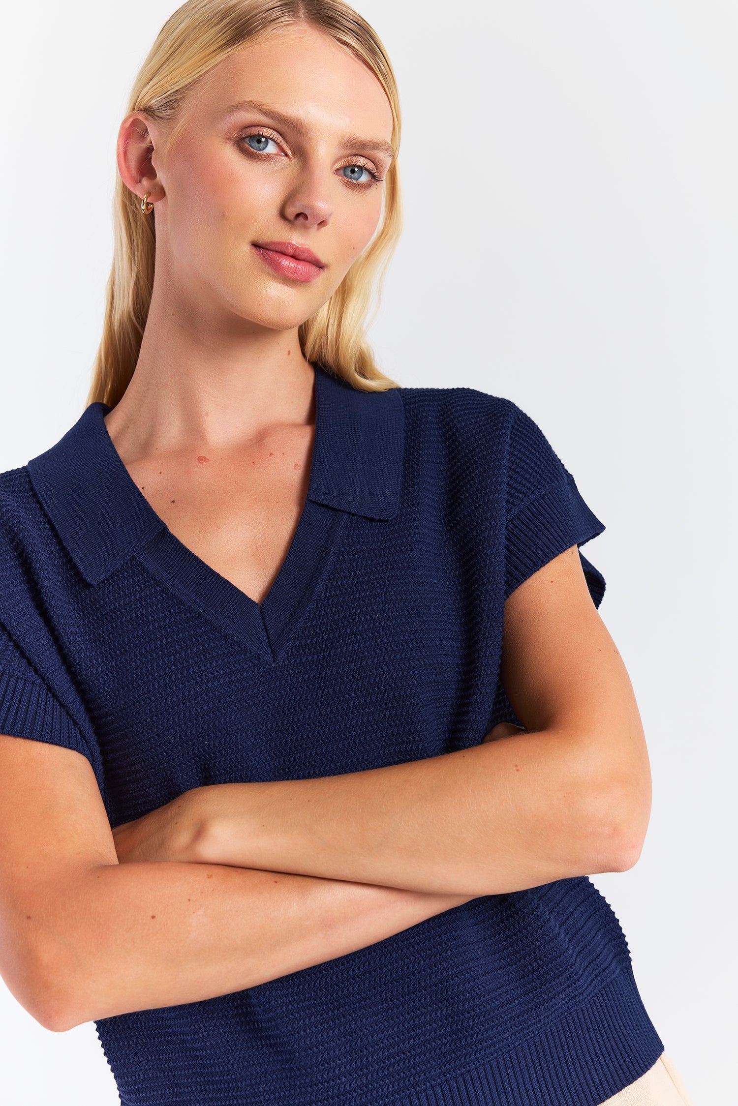 RIPPLED V NECK VEST