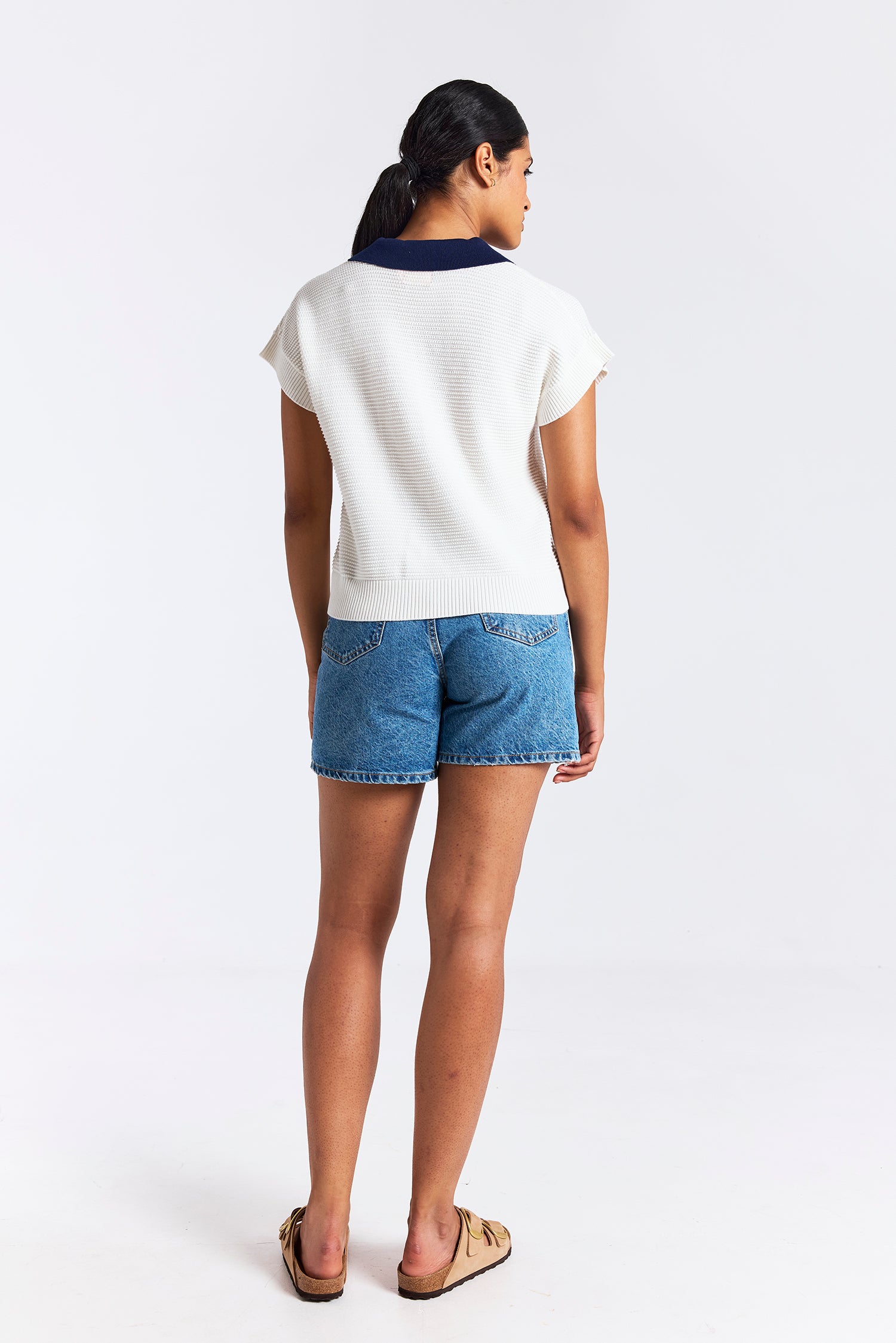 RIPPLED V NECK VEST