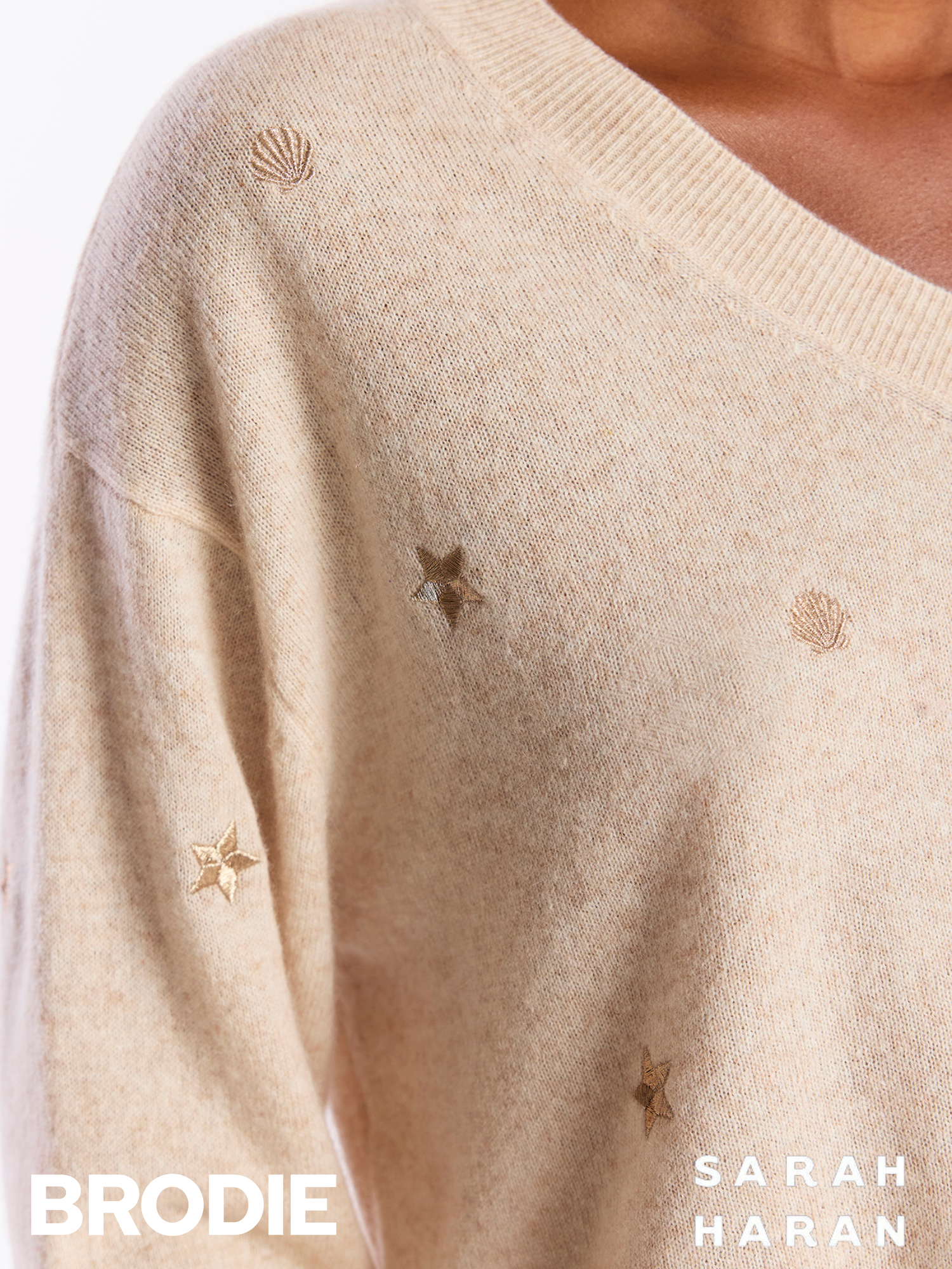 Sea Embroidery Cashmere V Neck Jumper