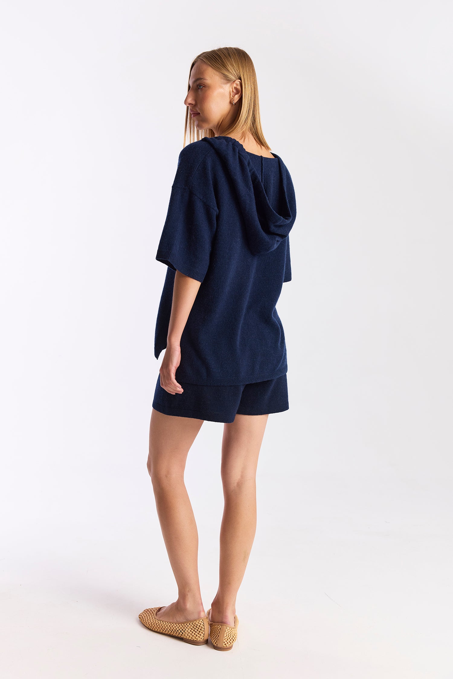 SOLID AURA HOODED CASHMERE TEE